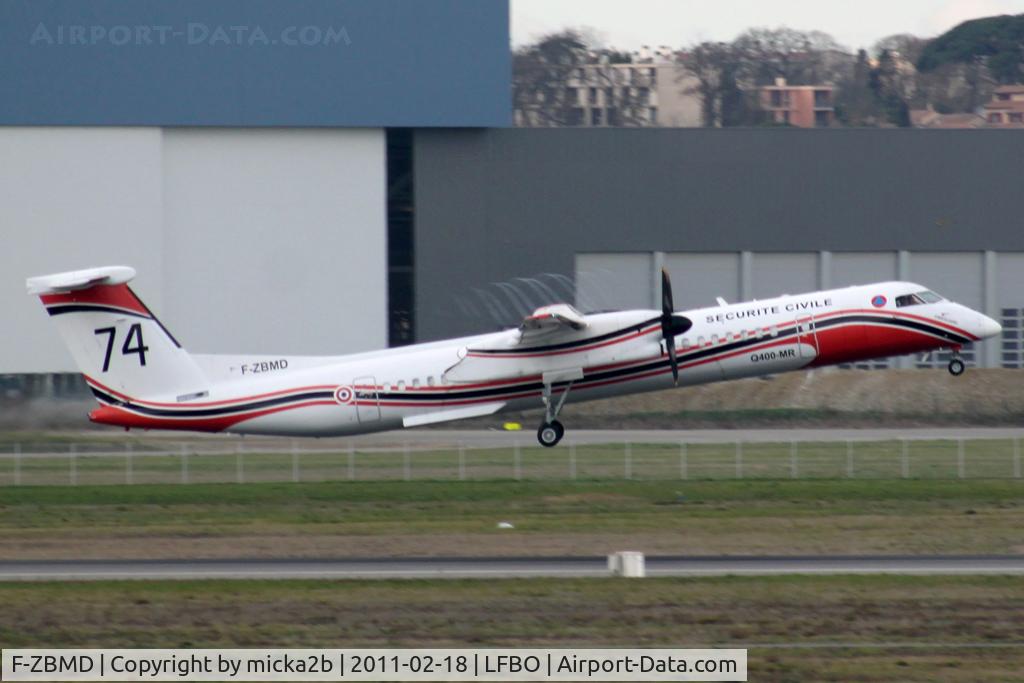 F-ZBMD, 2001 De Havilland Canada DHC-8-402Q-MR Dash 8 C/N 4043, Take off