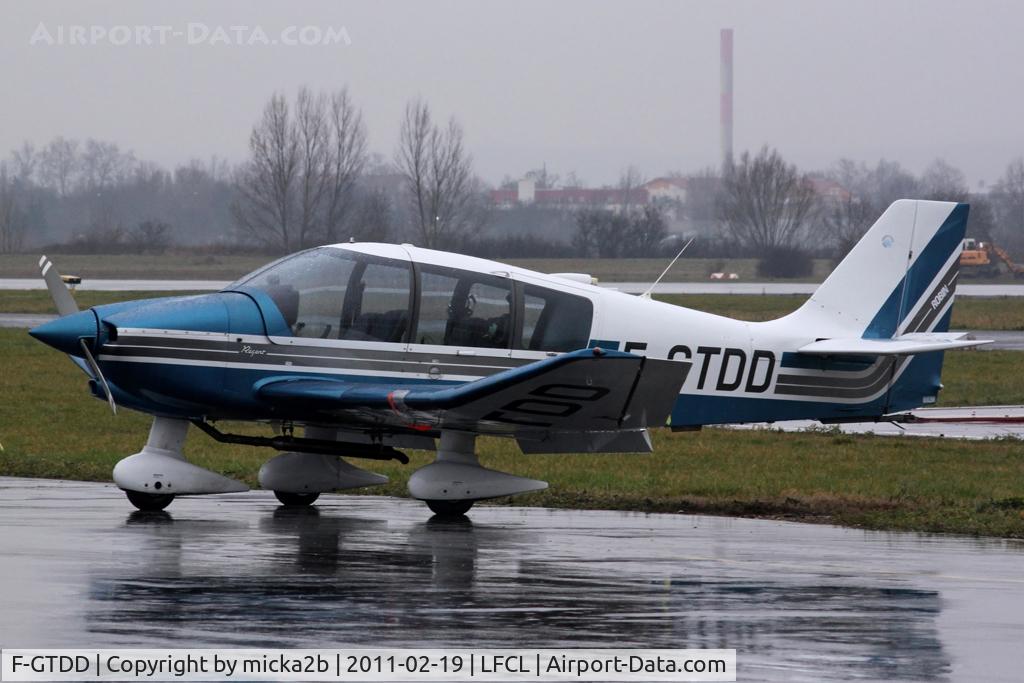 F-GTDD, Robin DR-400-180 Regent C/N 2398, Parked