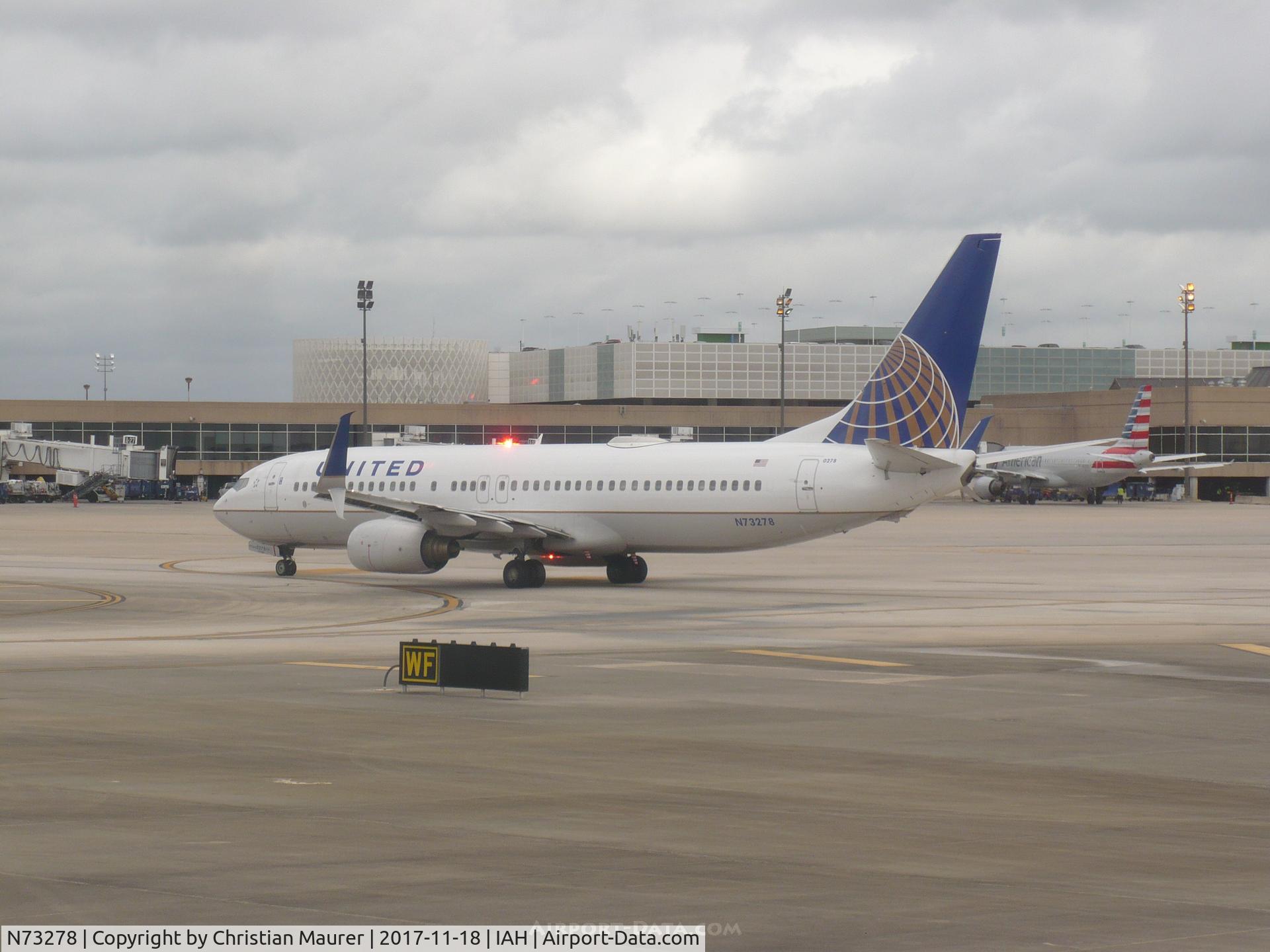N73278, 2003 Boeing 737-824 C/N 31596, UA 737-824