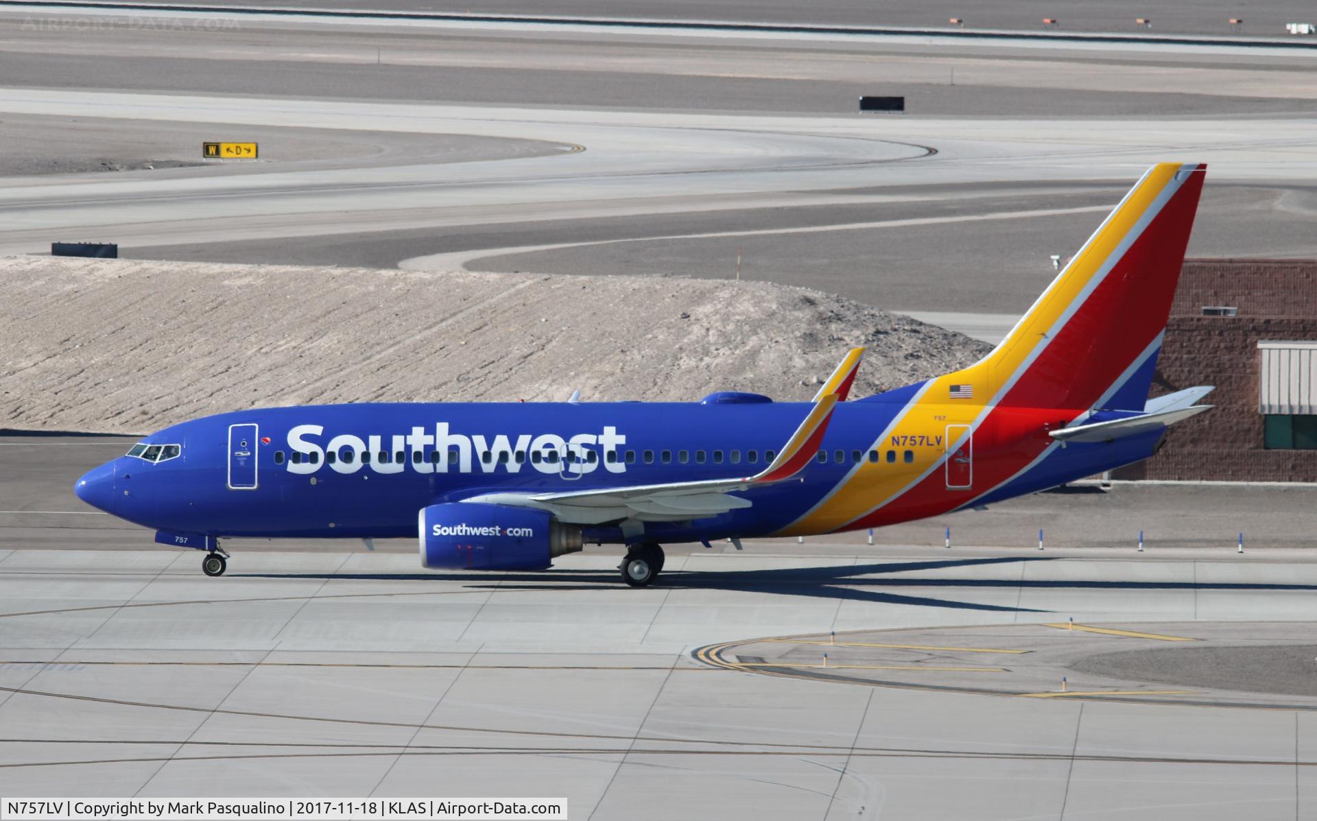 N757LV, 1999 Boeing 737-7H4 C/N 29850, Boeing 737-700