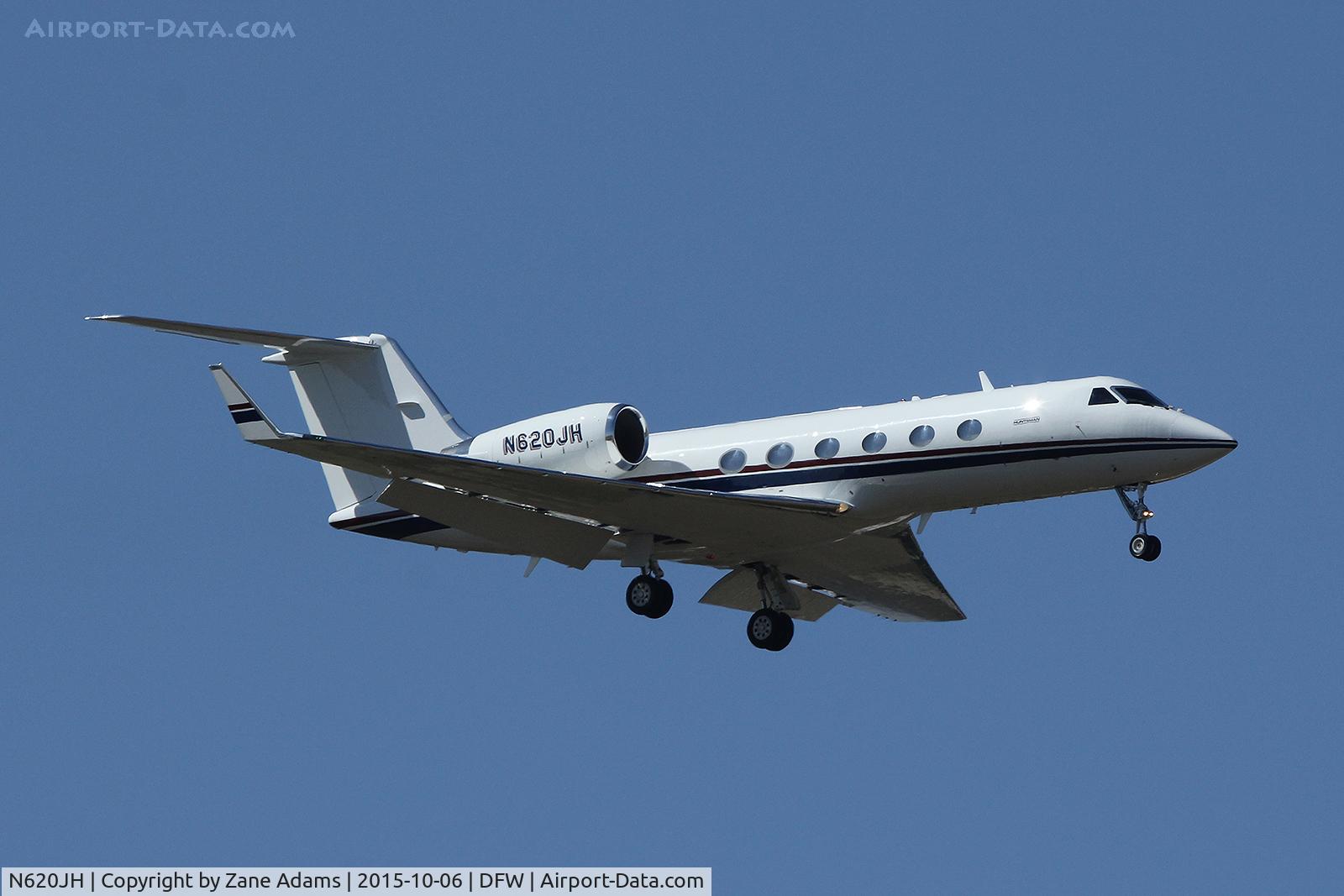 N620JH, 1995 Gulfstream Aerospace G-IV C/N 1272, Arriving at DFW Airport
