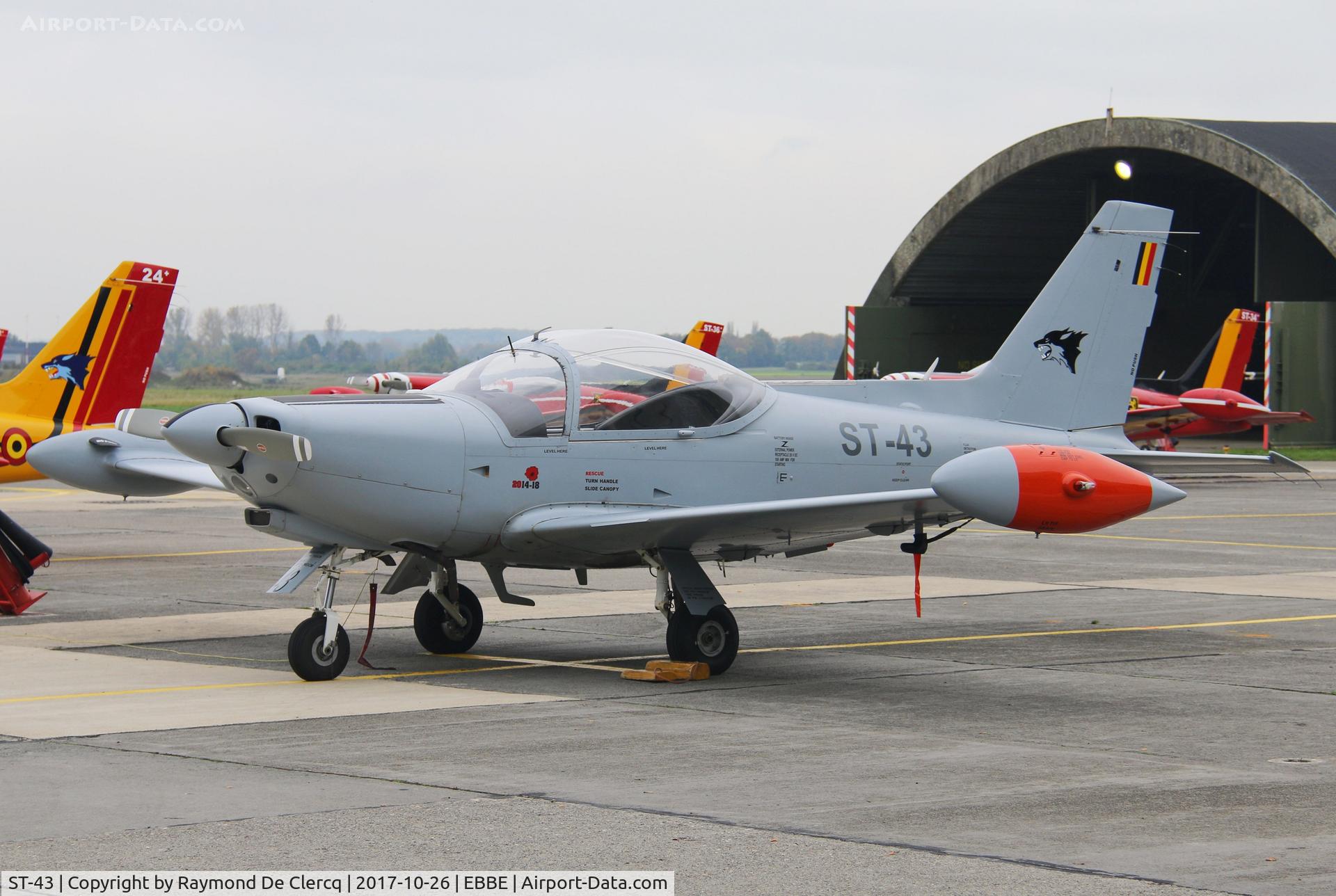 ST-43, 1992 SIAI-Marchetti SF-260D C/N 843, New paint scheme.