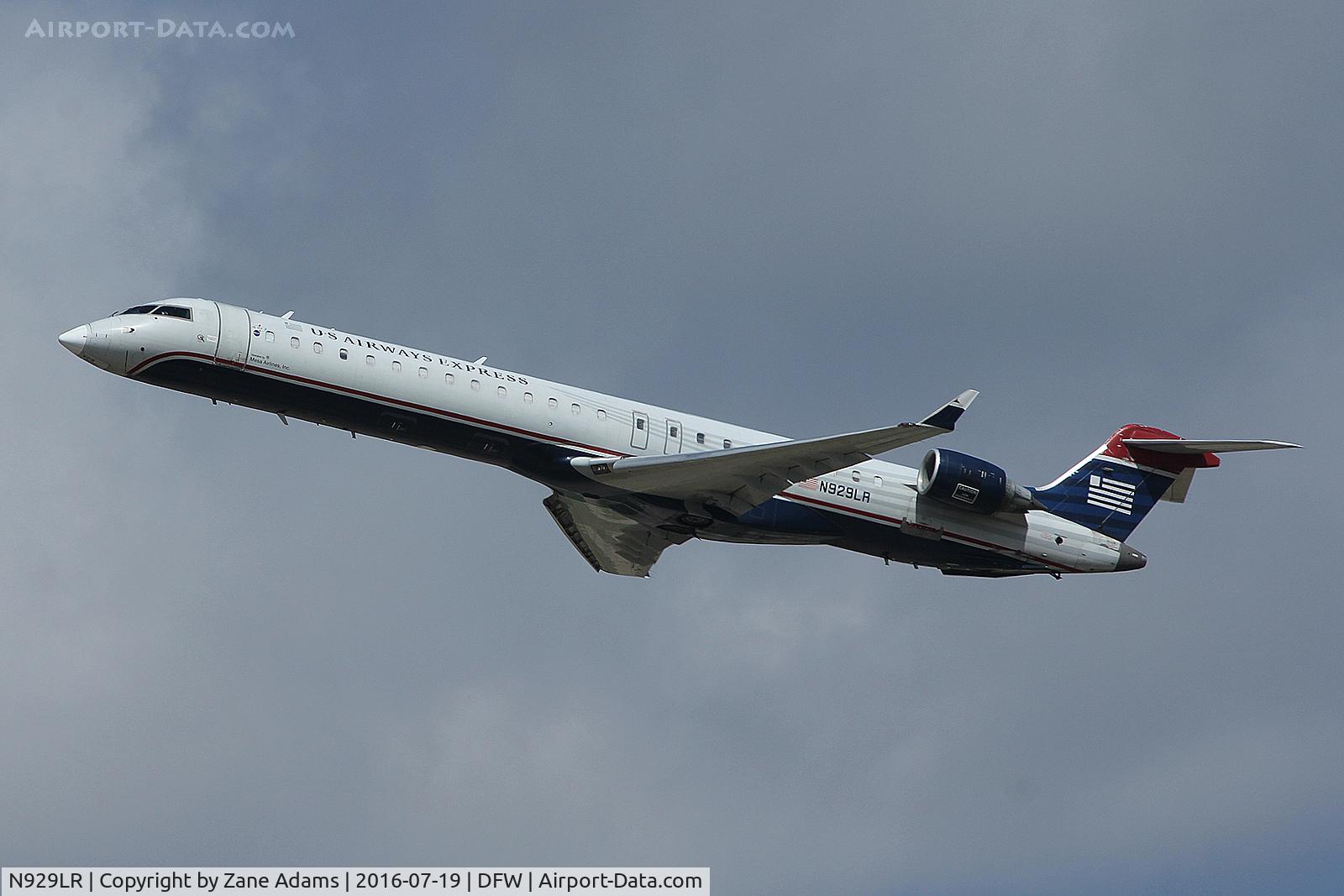 N929LR, 2005 Bombardier CRJ-900ER (CL-600-2D24) C/N 15029, Departing DFW Airport