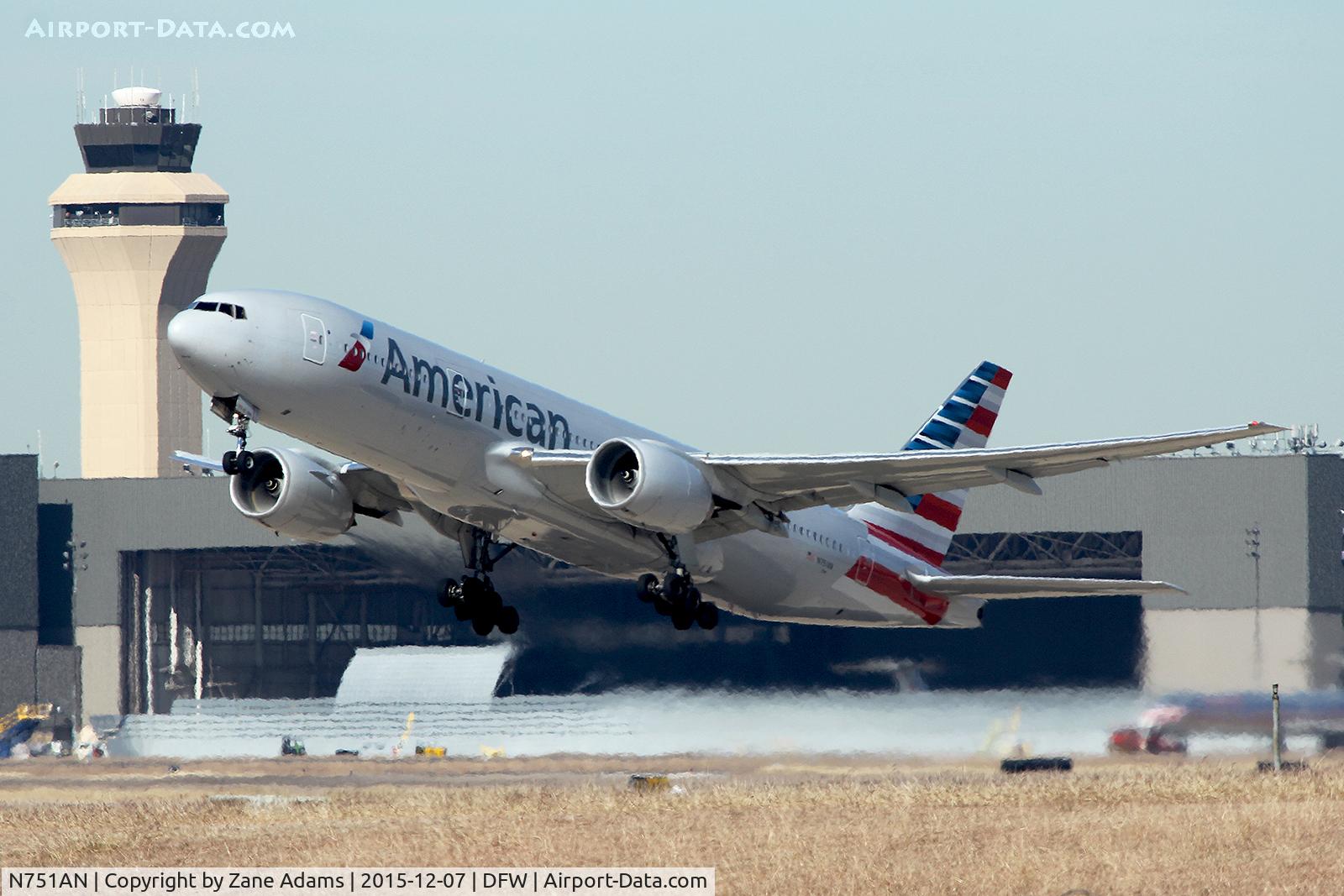 N751AN, 2001 Boeing 777-223 C/N 30798, Departing DFW Airport