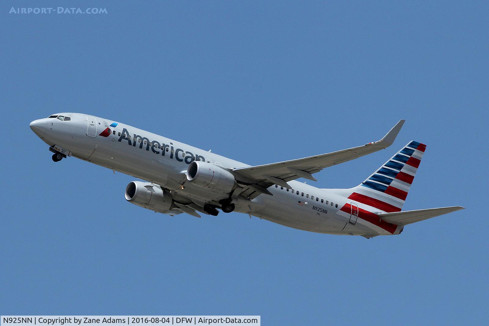 N925NN, 2013 Boeing 737-823 C/N 31169, Departing DFW Airport