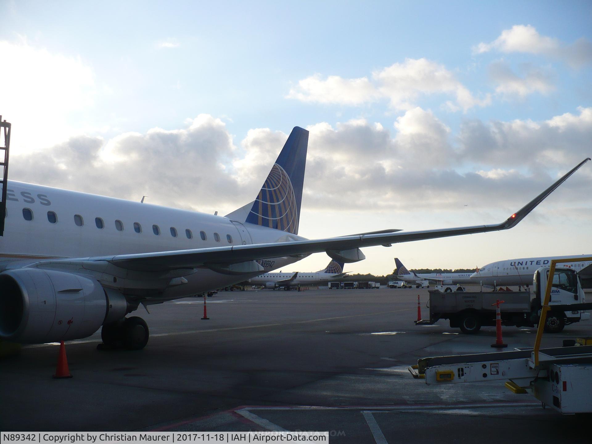 N89342, 2016 Embraer 175LR (ERJ-170-200LR) C/N 17000570, ERJ-175LR