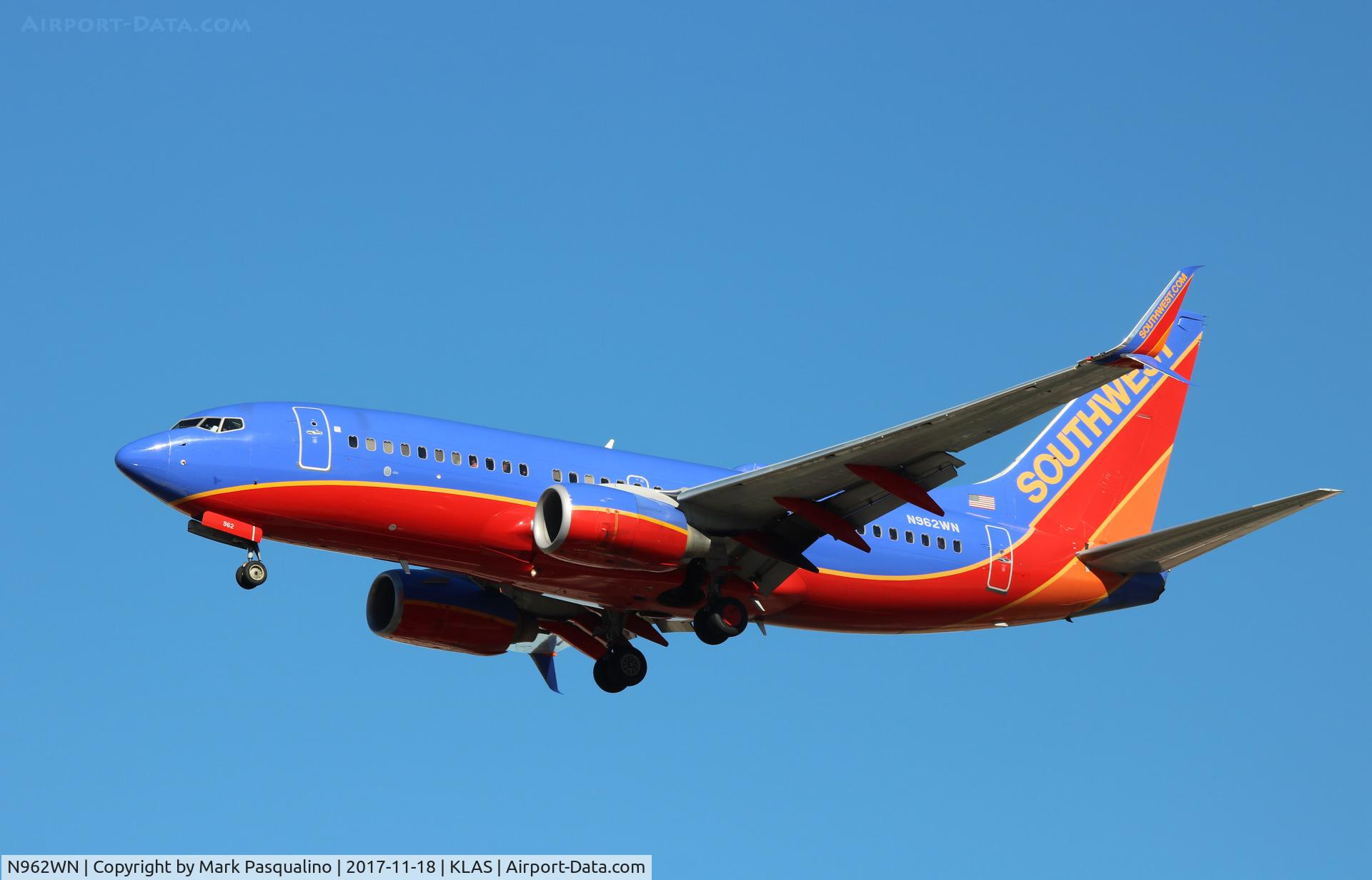 N962WN, 2011 Boeing 737-7H4 C/N 36963, Boeing 737-700