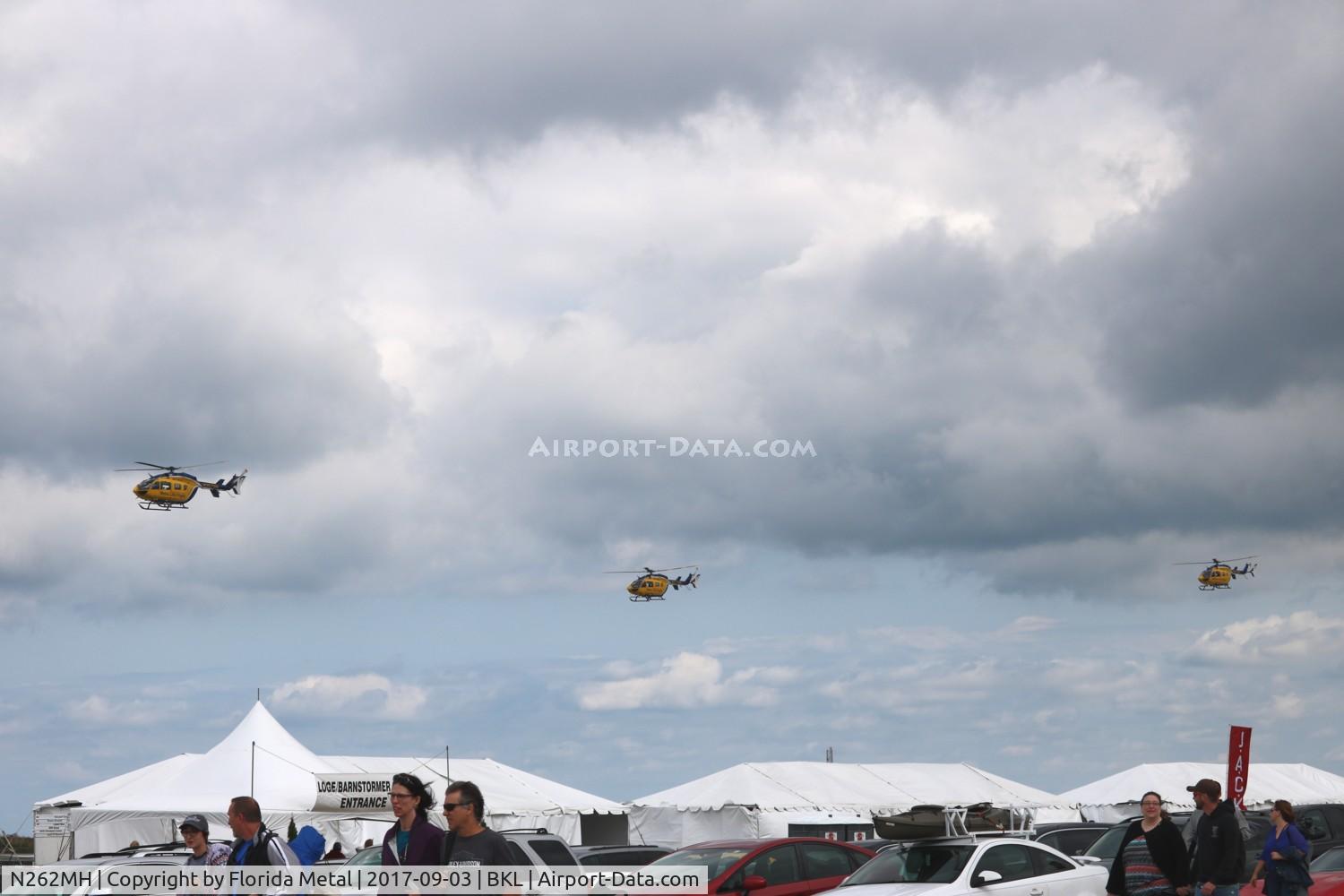 N262MH, Eurocopter-Kawasaki EC-145 (BK-117C-2) C/N 9278, Metrolife EC145 formation