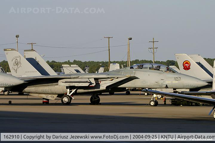 162910, Grumman F-14B Tomcat Tomcat C/N 558, F-14B Tomcat 162910 AD-107 from VF-101 