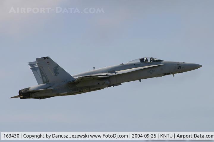163430, 1987 McDonnell Douglas F/A-18C Hornet C/N 624/C004, F/A-18C Hornet 163430 AD-325 from VFA-106 
