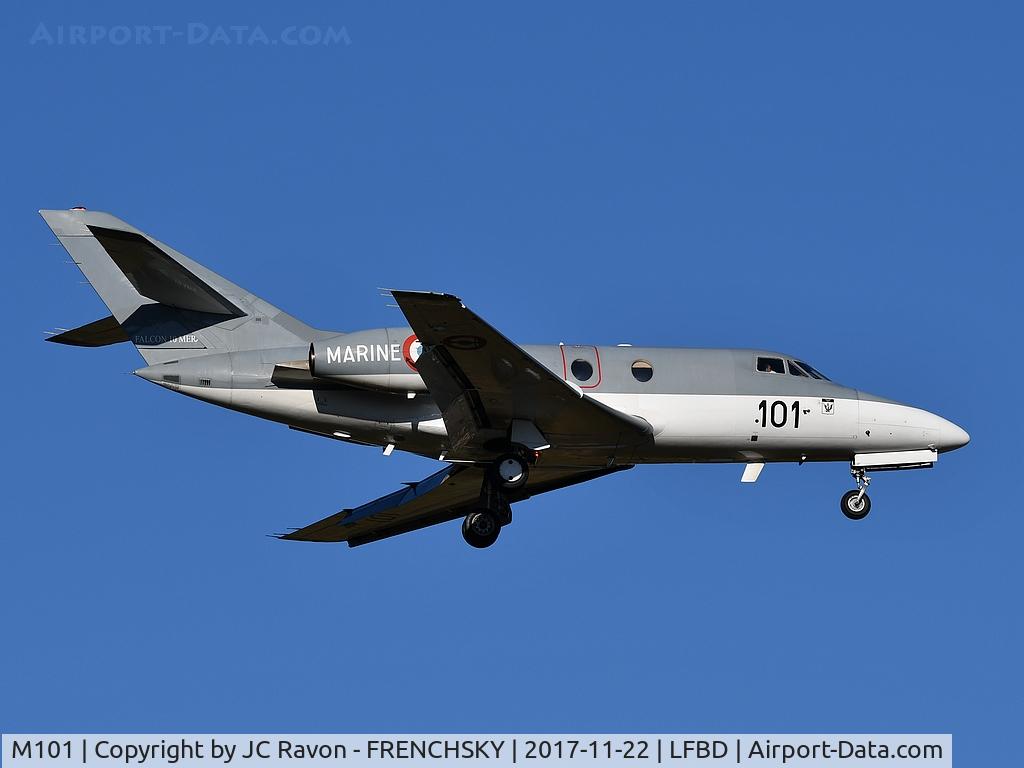 M101, 1977 Dassault Falcon 10MER C/N 101, FRENCH NAVY landing runway 11