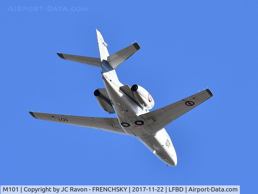 M101, 1977 Dassault Falcon 10MER C/N 101, FRENCH NAVY take off runway 11