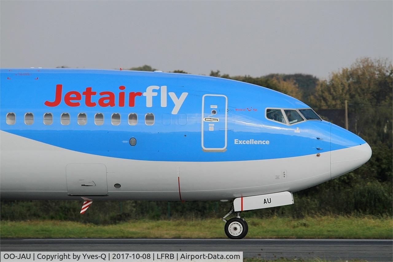 OO-JAU, 2013 Boeing 737-8K5 C/N 37250, Boeing 737-8K, Take off run rwy 07R, Brest-Bretagne airport (LFRB-BES)