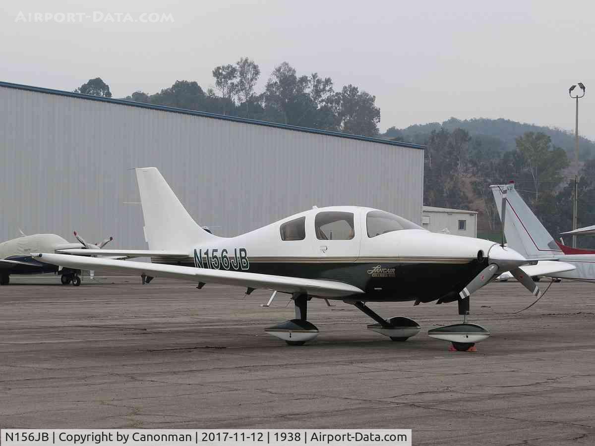 N156JB, 2001 Lancair LC-40-550FG C/N 40019, Parked