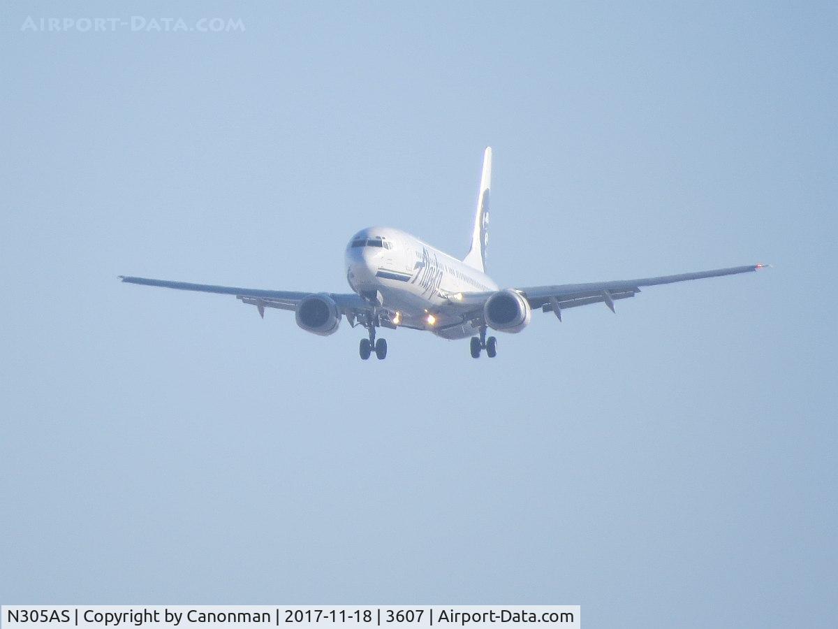 N305AS, 2000 Boeing 737-990 C/N 30013, Landing