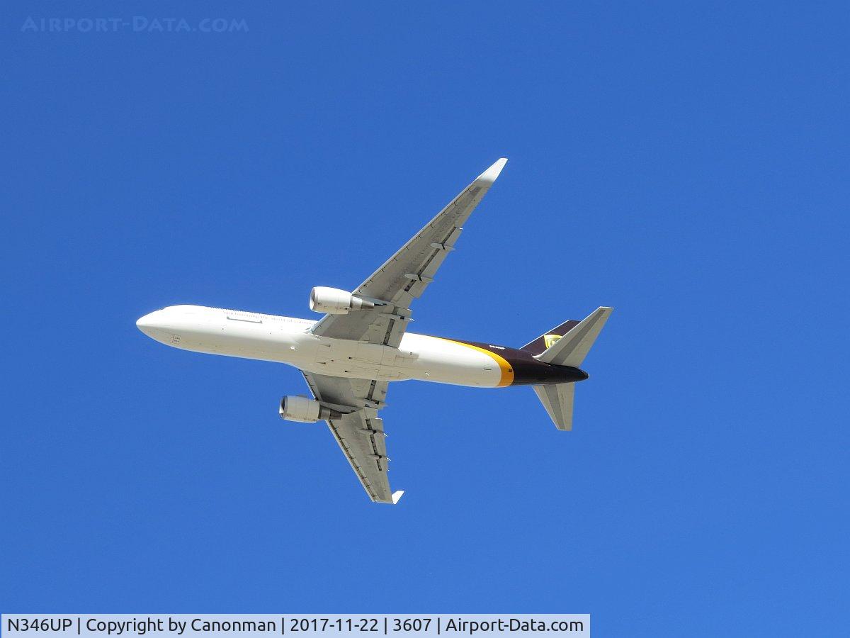 N346UP, 2011 Boeing 767-34AF C/N 37868, Taking off
