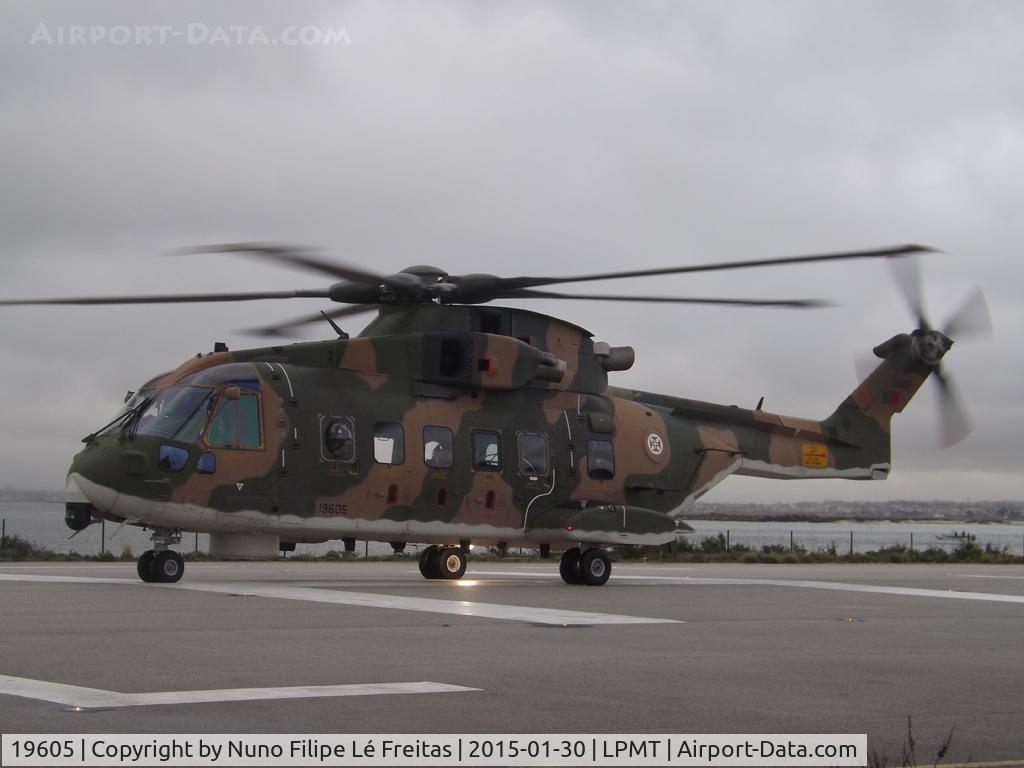 19605, 2005 AgustaWestland EH-101 Merlin Mk.514 C/N 50126, Ready for take-off.