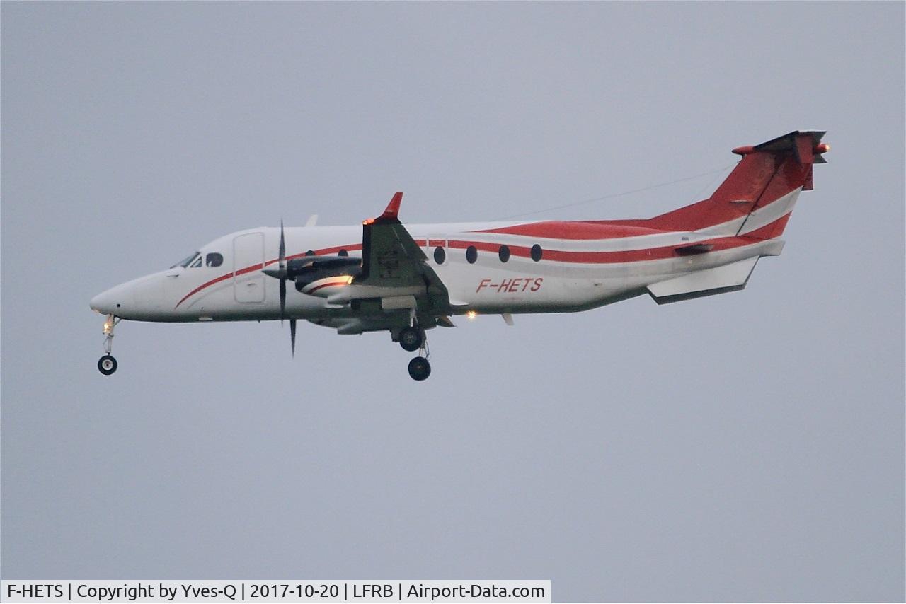 F-HETS, 1999 Raytheon 1900D C/N UE-360, Raytheon Aircraft Company 1900D, Short approach rwy 25L, Brest-Bretagne Airport (LFRB-BES)