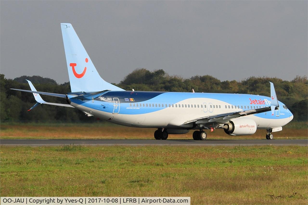 OO-JAU, 2013 Boeing 737-8K5 C/N 37250, Boeing 737-8K, Take off run rwy 07R, Brest-Bretagne airport (LFRB-BES)
