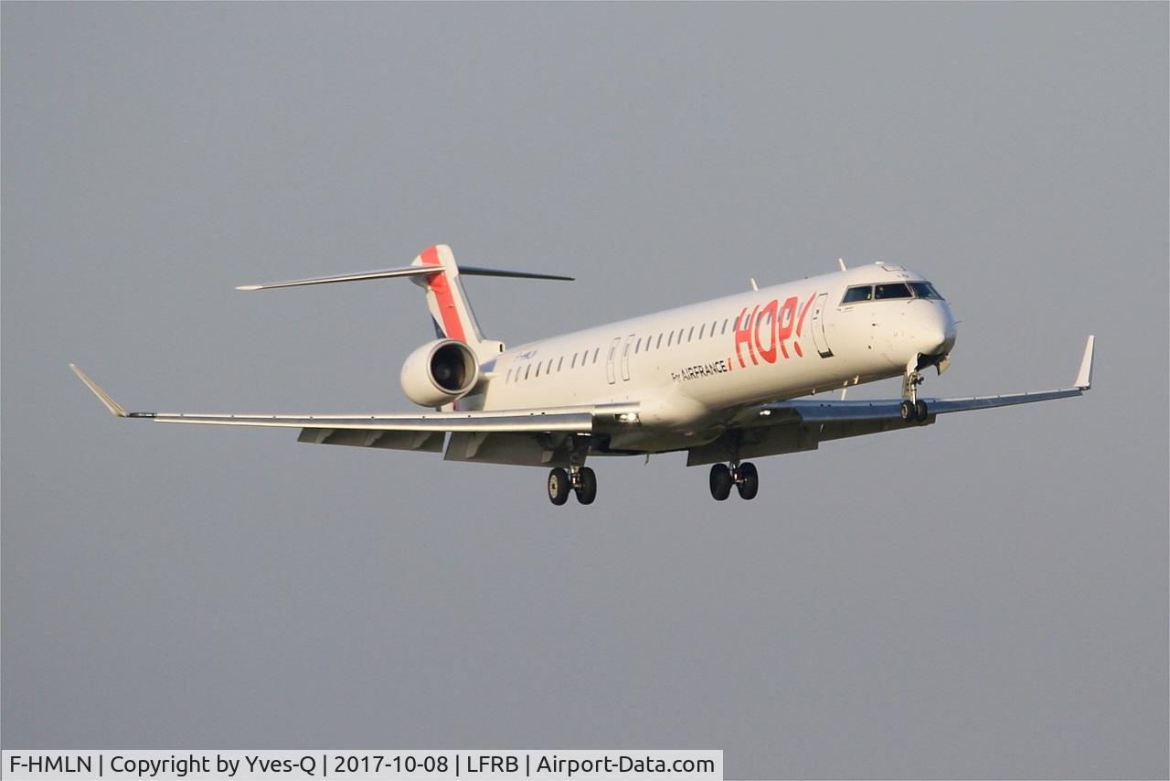 F-HMLN, 2012 Bombardier CRJ-1000EL NG (CL-600-2E25) C/N 19024, Bombardier CRJ-1000EL NG, Short approach rwy 07R, Brest-Bretagne Airport (LFRB-BES)