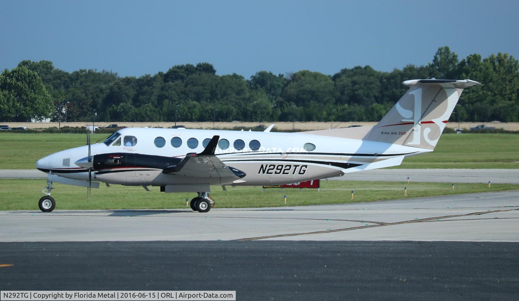 N292TG, 2011 Hawker Beechcraft 350i King Air (B300) C/N FL-743, King Air 350