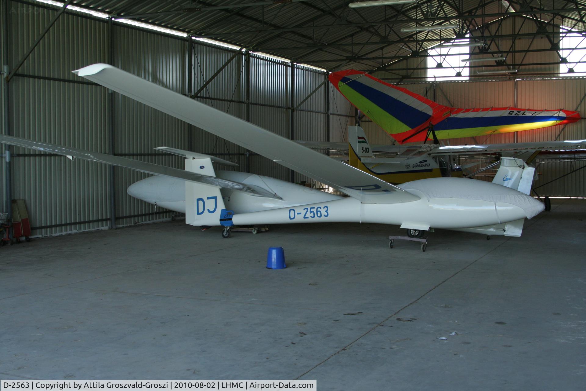 D-2563, 1979 Rolladen-Schneider LS-3a C/N 3242, Miskolc Airport, Hungary