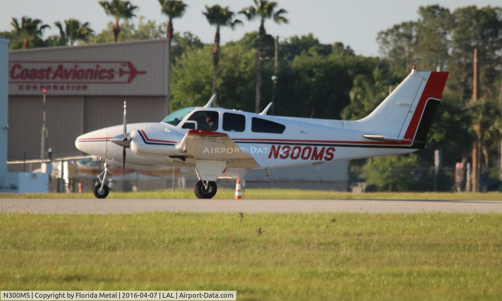 N300MS, 1969 Beech D55 Baron C/N TE-688, Beech D55