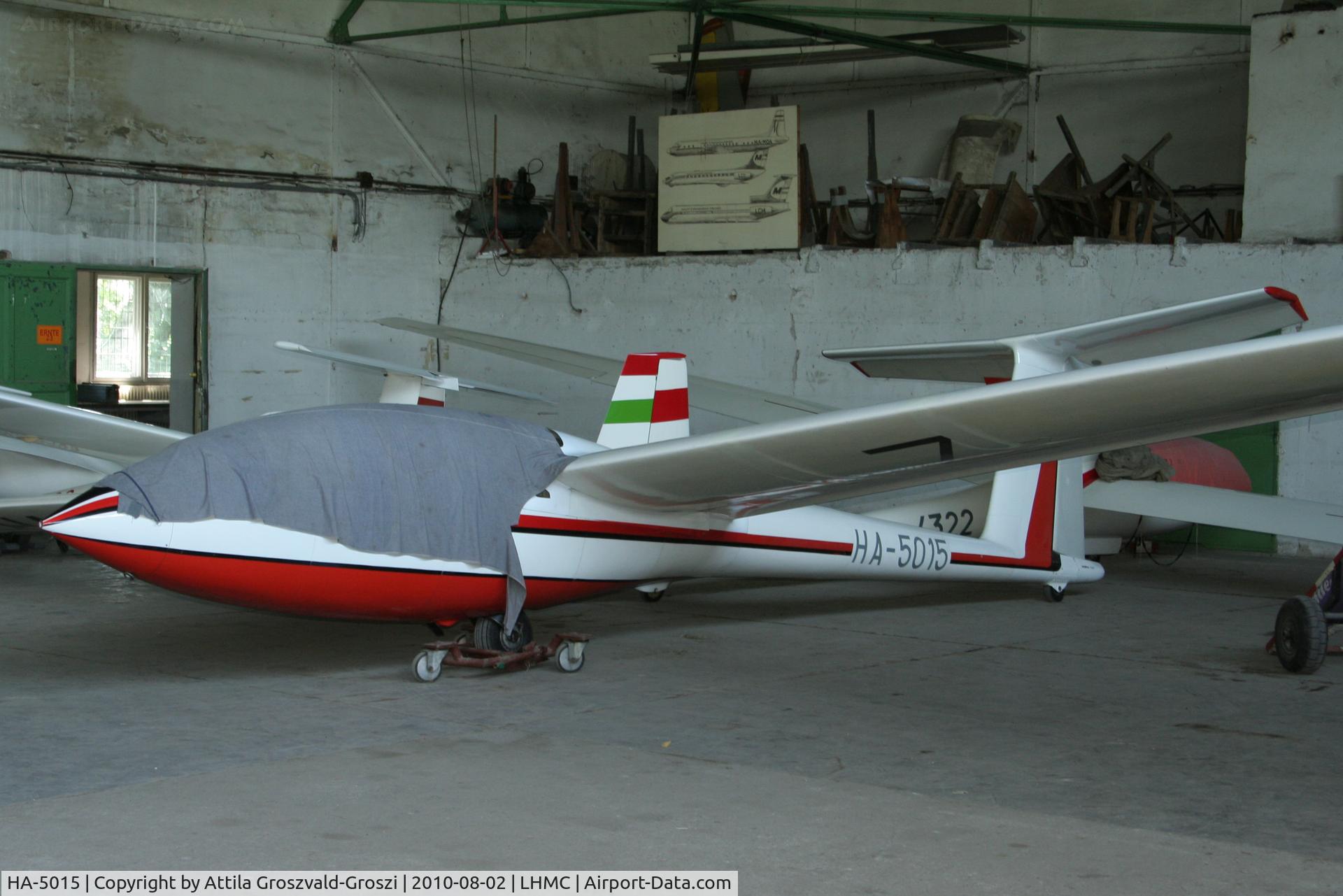 HA-5015, 1981 ICA-Brasov IS-28B2 C/N 303, Miskolc Airport, Hungary
