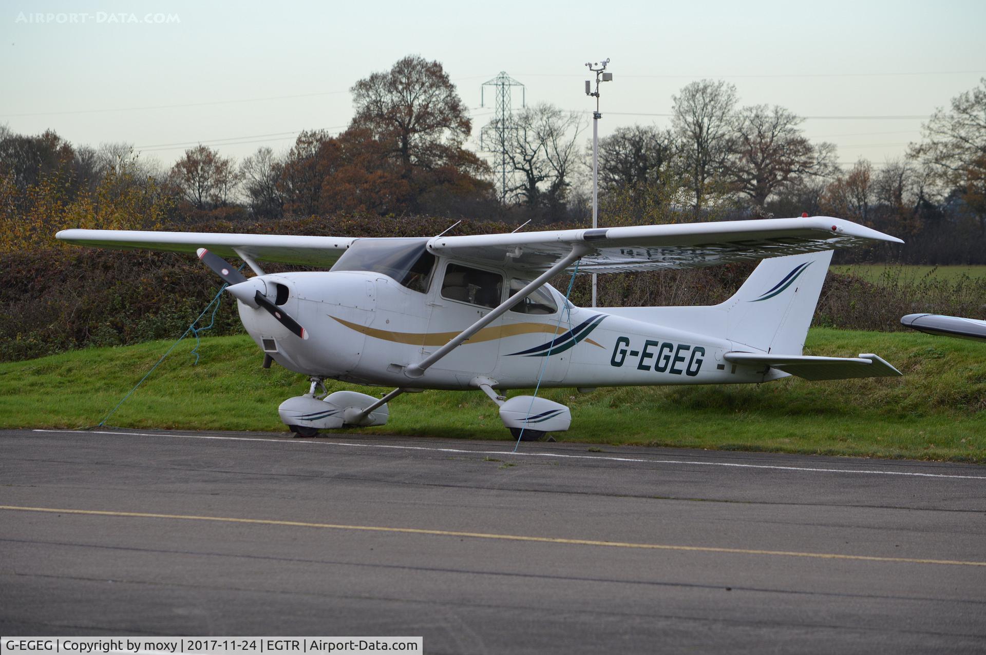 G-EGEG, 2000 Cessna 172R C/N 17280894, Cessna 172R Skyhawk at Elstree. Ex N7262H