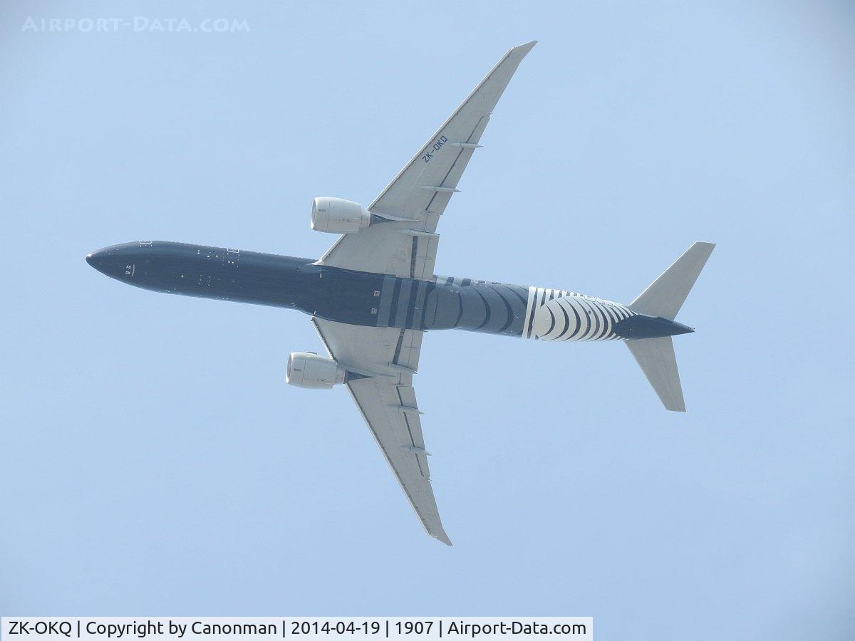ZK-OKQ, 2011 Boeing 777-306/ER C/N 40689, On final