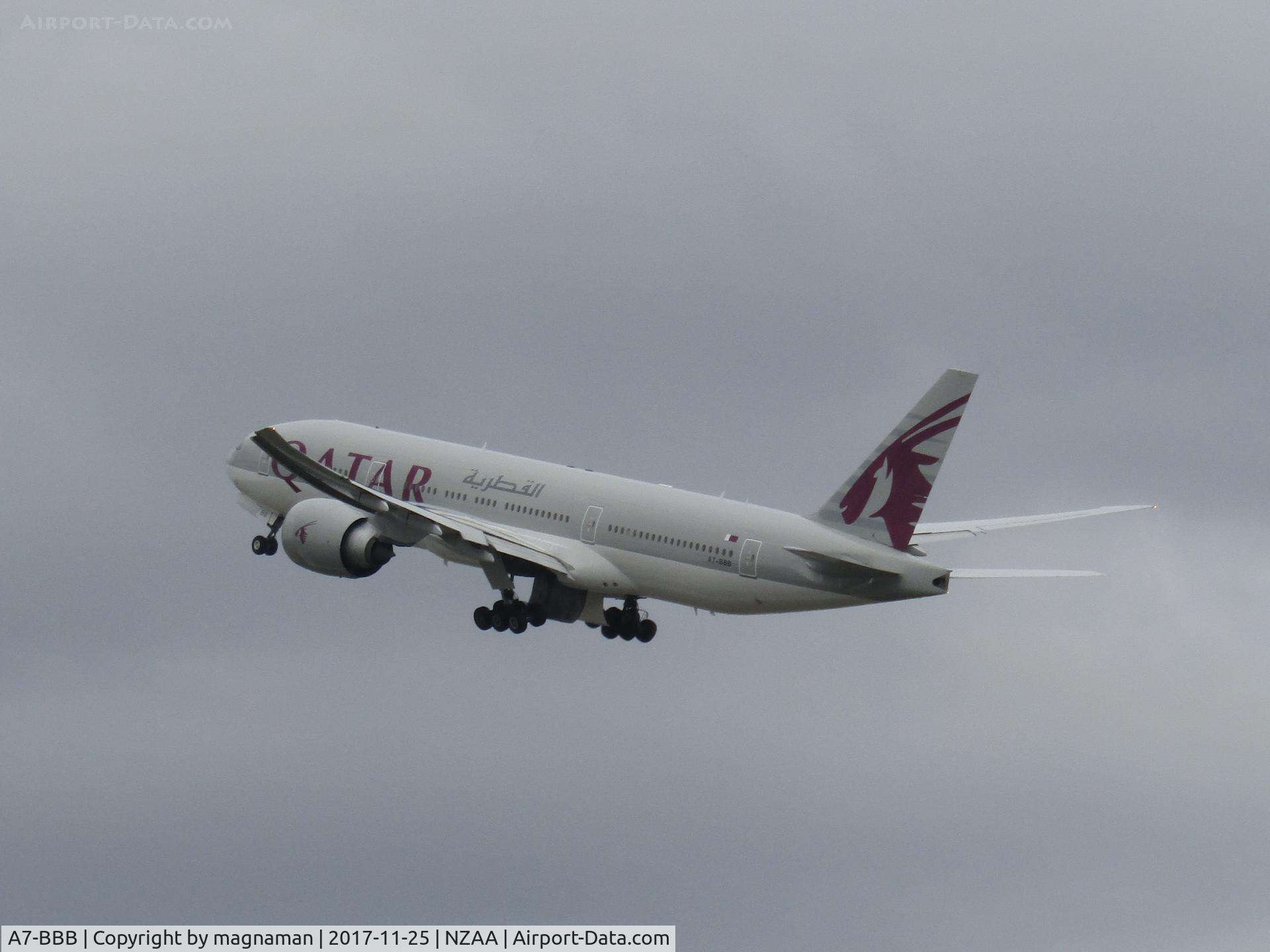 A7-BBB, 2009 Boeing 777-2DZ/LR C/N 36013, away she goes