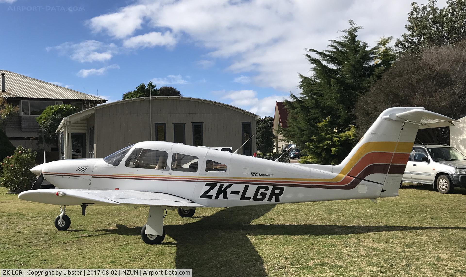 ZK-LGR, Piper PA-28RT-201T Turbo Arrow IV C/N 28R-7931016, Updated rego, used to be ZK-PAE