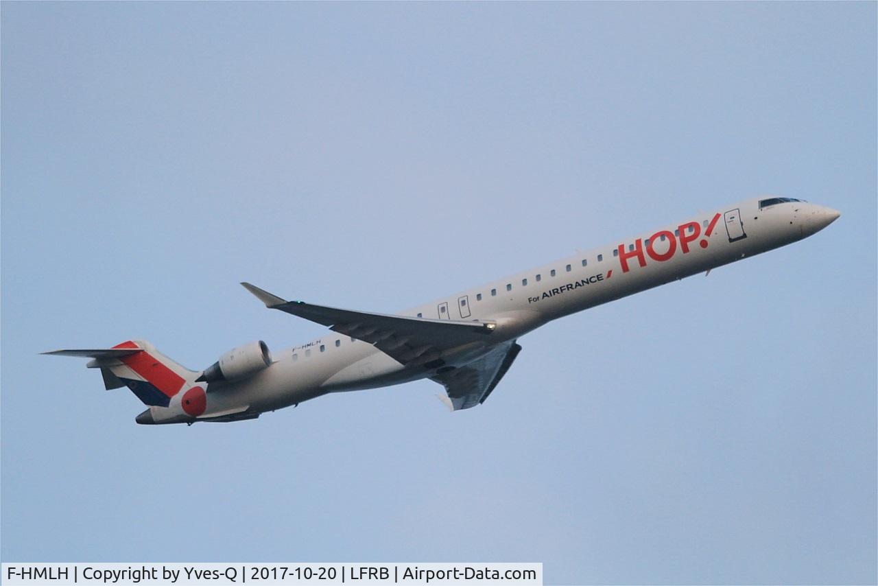 F-HMLH, 2011 Bombardier CRJ-1000EL NG (CL-600-2E25) C/N 19013, Bombardier CRJ-1000EL NG, Take off rwy 07R, Brest-Bretagne airport (LFRB-BES)