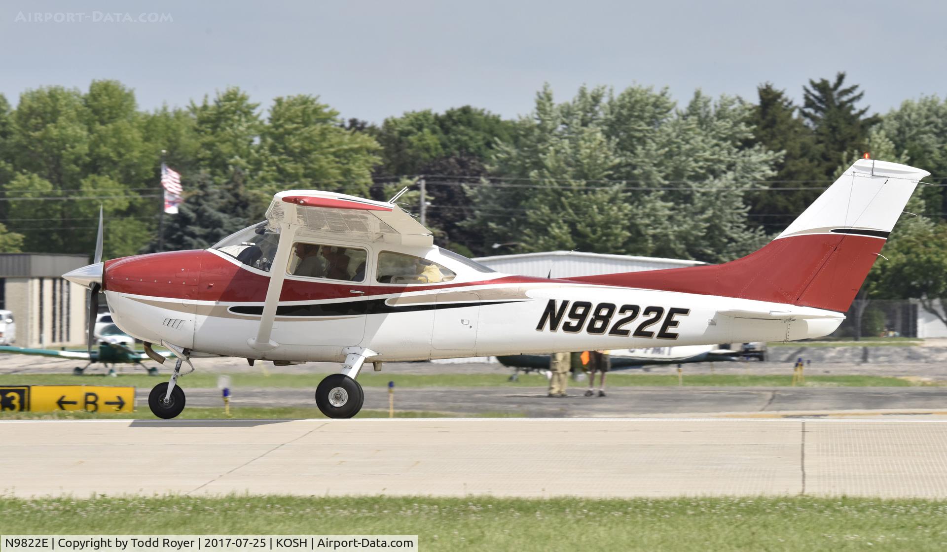 N9822E, 1976 Cessna 182P Skylane C/N 18263922, Airventure 2017