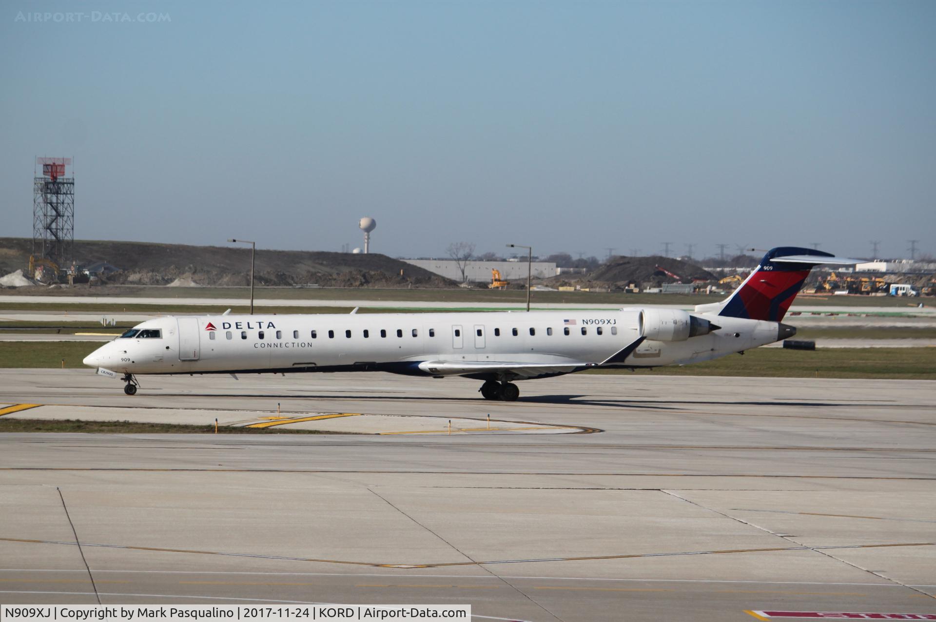 N909XJ, 2007 Bombardier CRJ-900ER (CL-600-2D24) C/N 15141, CL-600-2D24