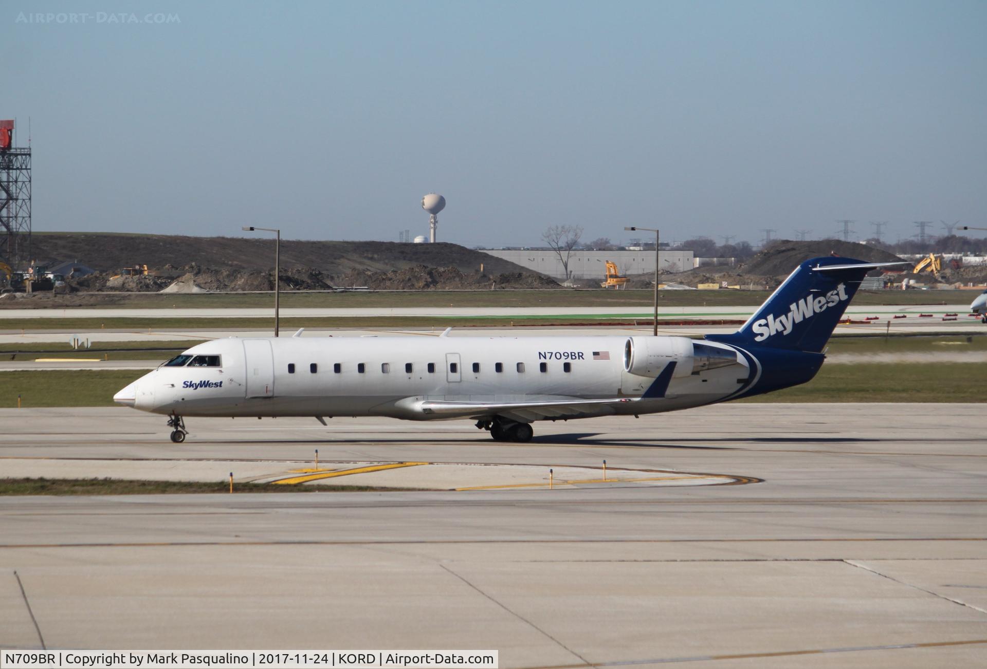 N709BR, 2003 Bombardier CRJ-200ER (CL-600-2B19) C/N 7850, CL-600-2B19