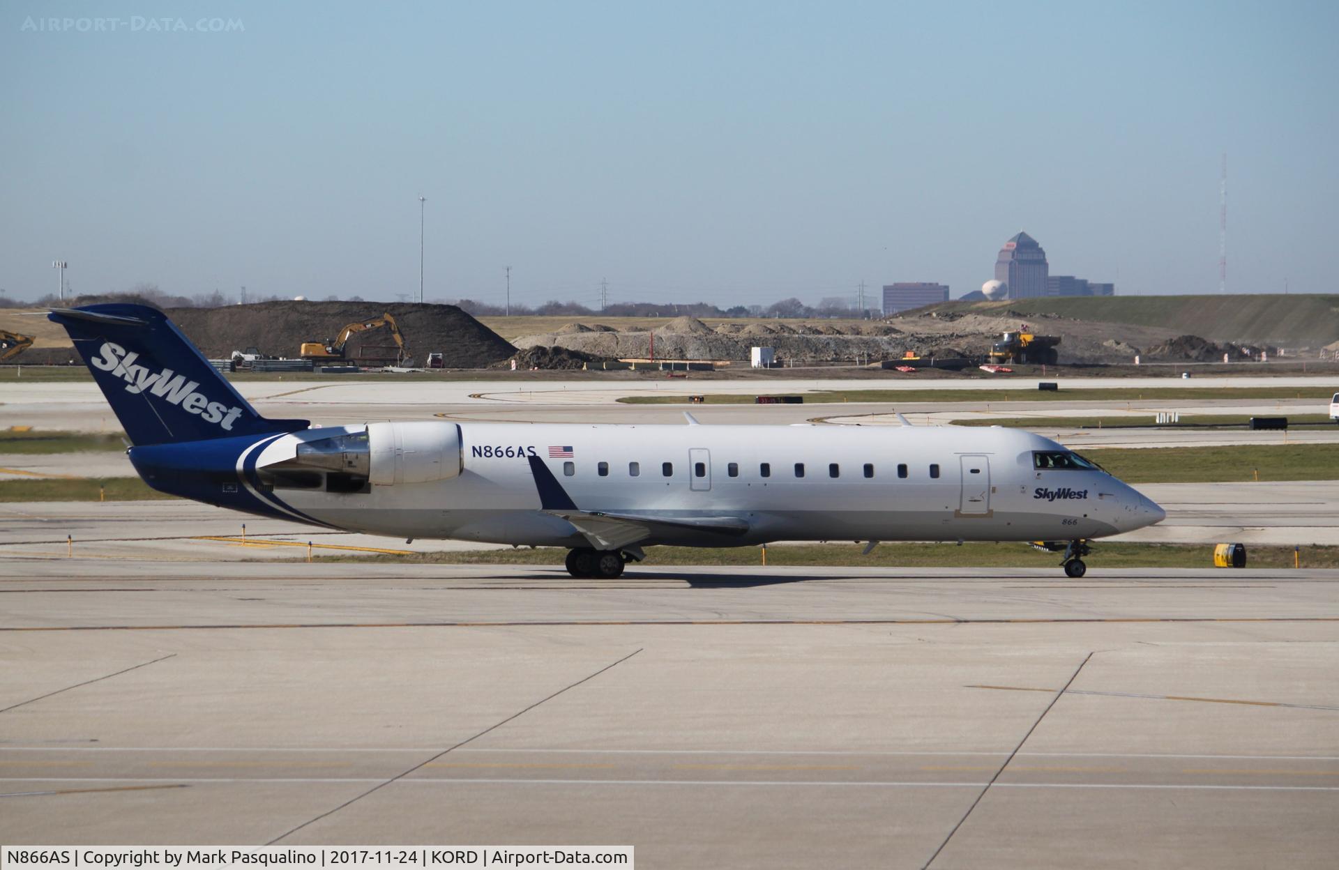 N866AS, 2001 Bombardier CRJ-200ER (CL-600-2B19) C/N 7517, CL-600-2B19