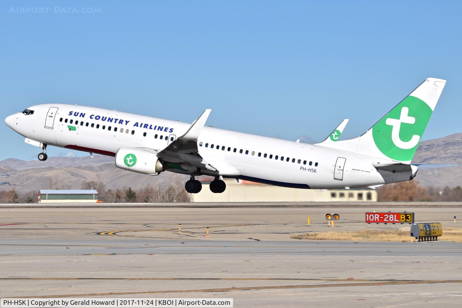 PH-HSK, 2015 Boeing 737-8K2 C/N 41330, Departing RWY 28L.
