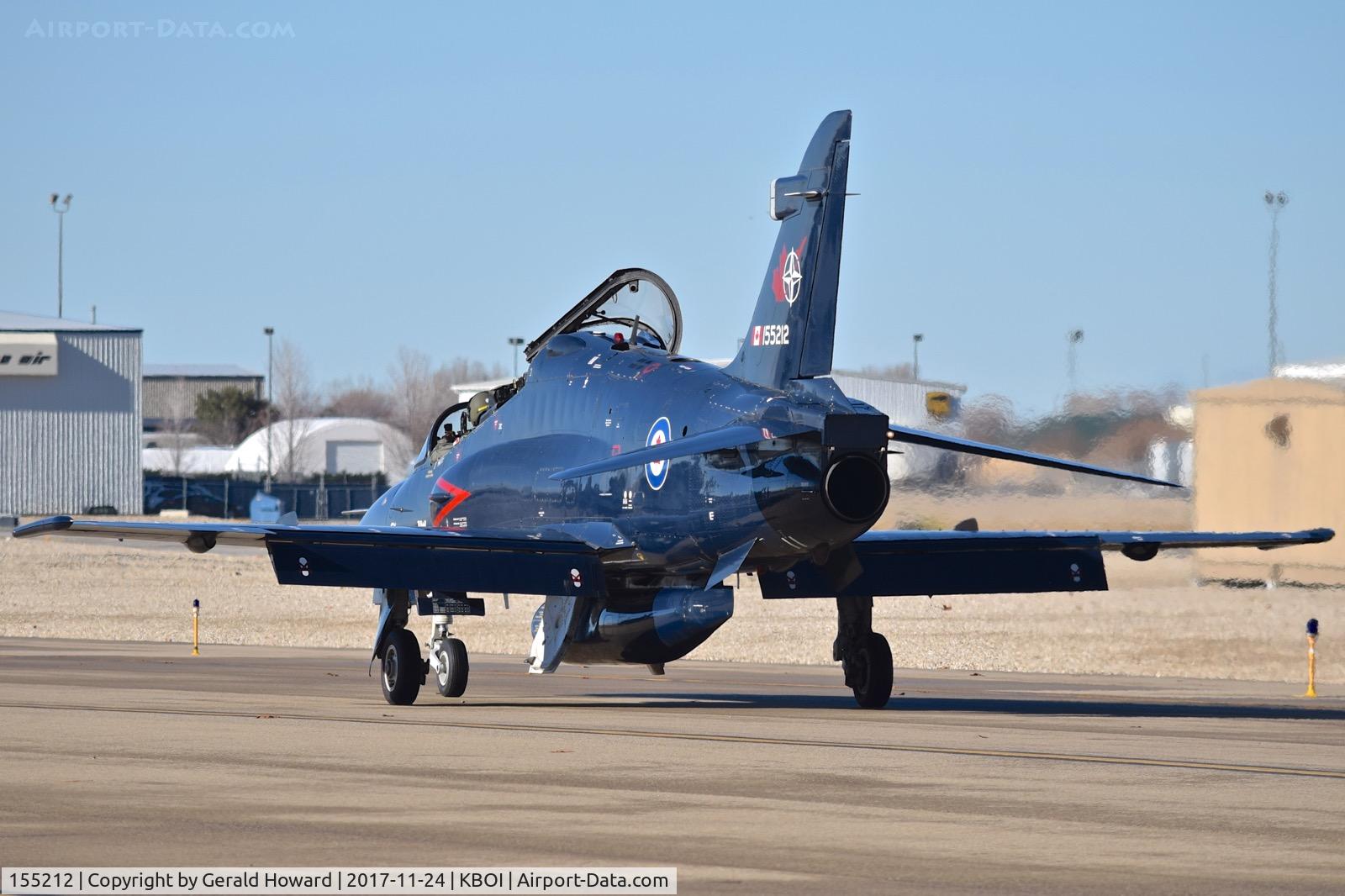 155212, 2000 BAE Systems CT-155 Hawk C/N IT020/706, Taxiing on Kilo to south GA ramp.  No.2 CFFTS, Moose Jaw, Saskatchewan, Canada.