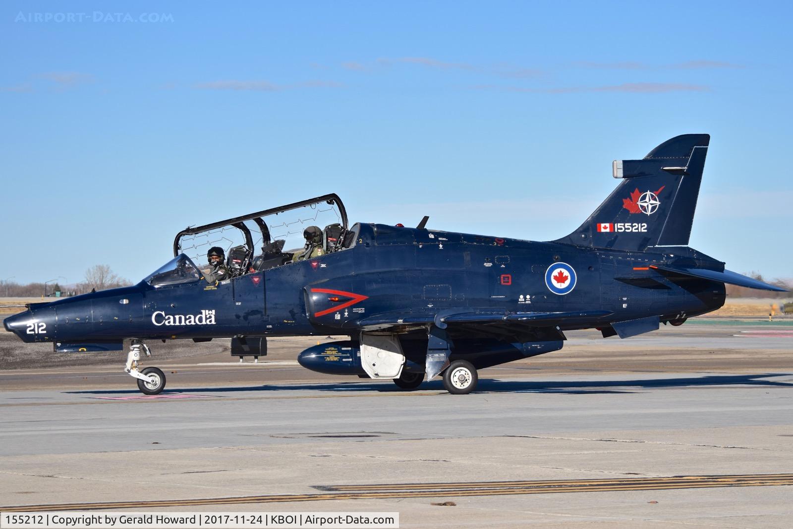 155212, 2000 BAE Systems CT-155 Hawk C/N IT020/706, Taxiing off Bravo.   No.2 CFFTS, Moose Jaw, Saskatchewan, Canada.