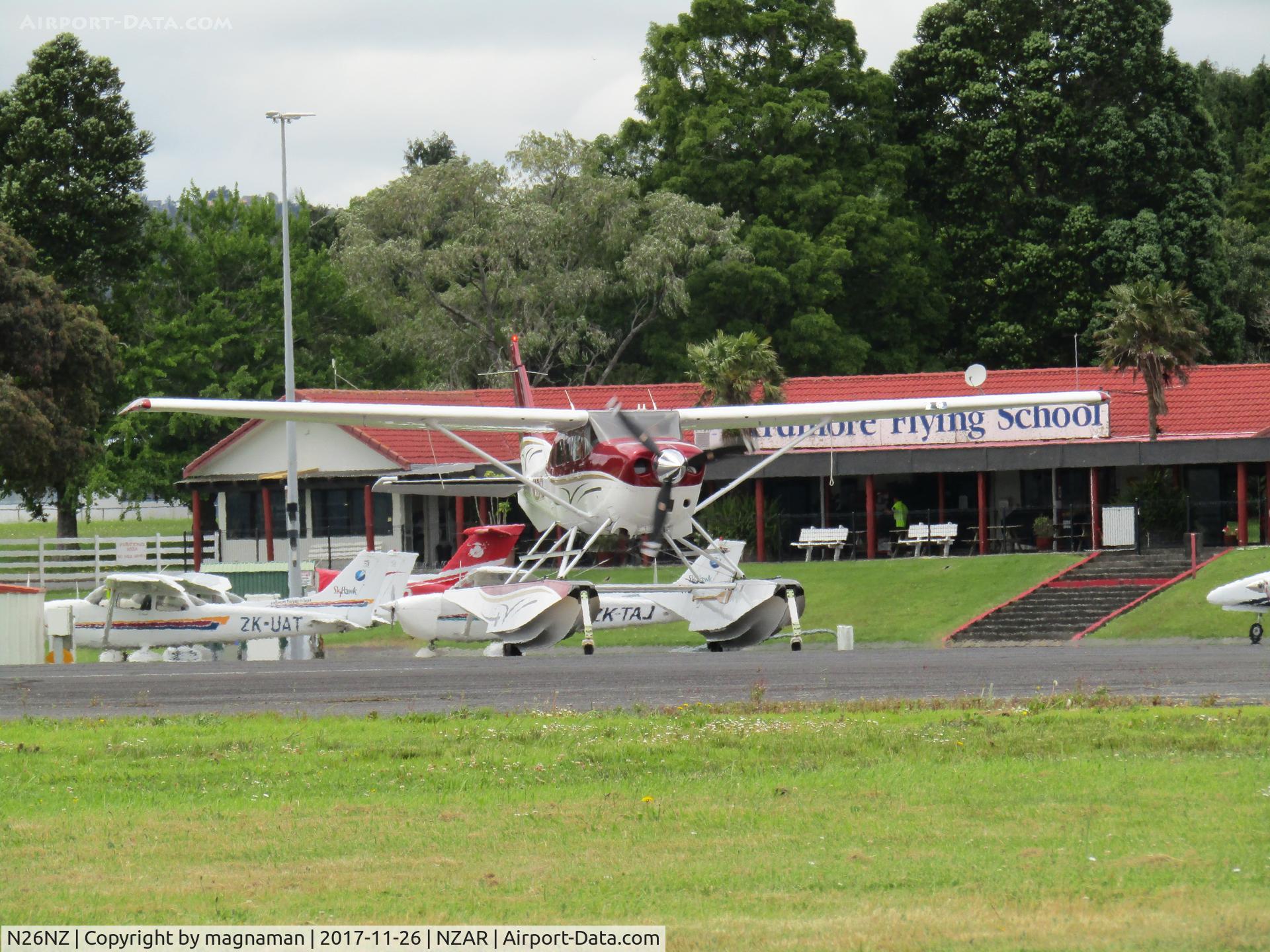 N26NZ, 2003 Cessna T206H Turbo Stationair C/N T20608401, getting ready for local flight