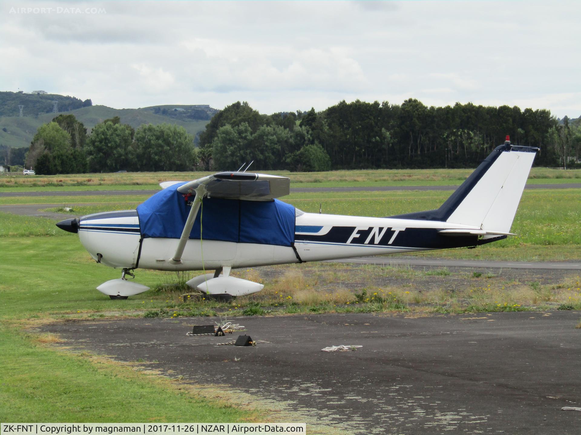 ZK-FNT, Cessna 172E C/N 17251399, 