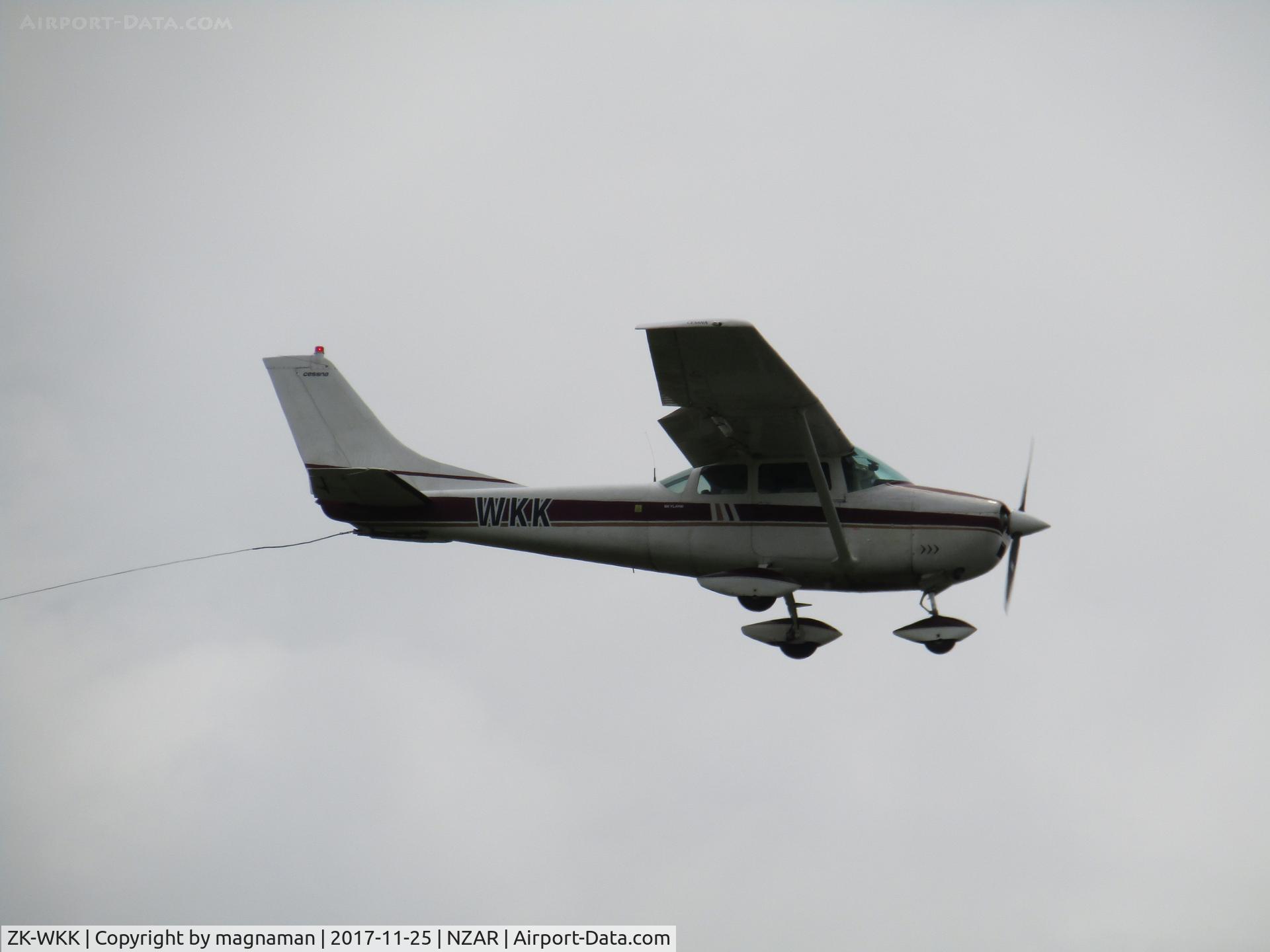 ZK-WKK, Cessna 182E Skylane C/N 18253823, on banner towing duty