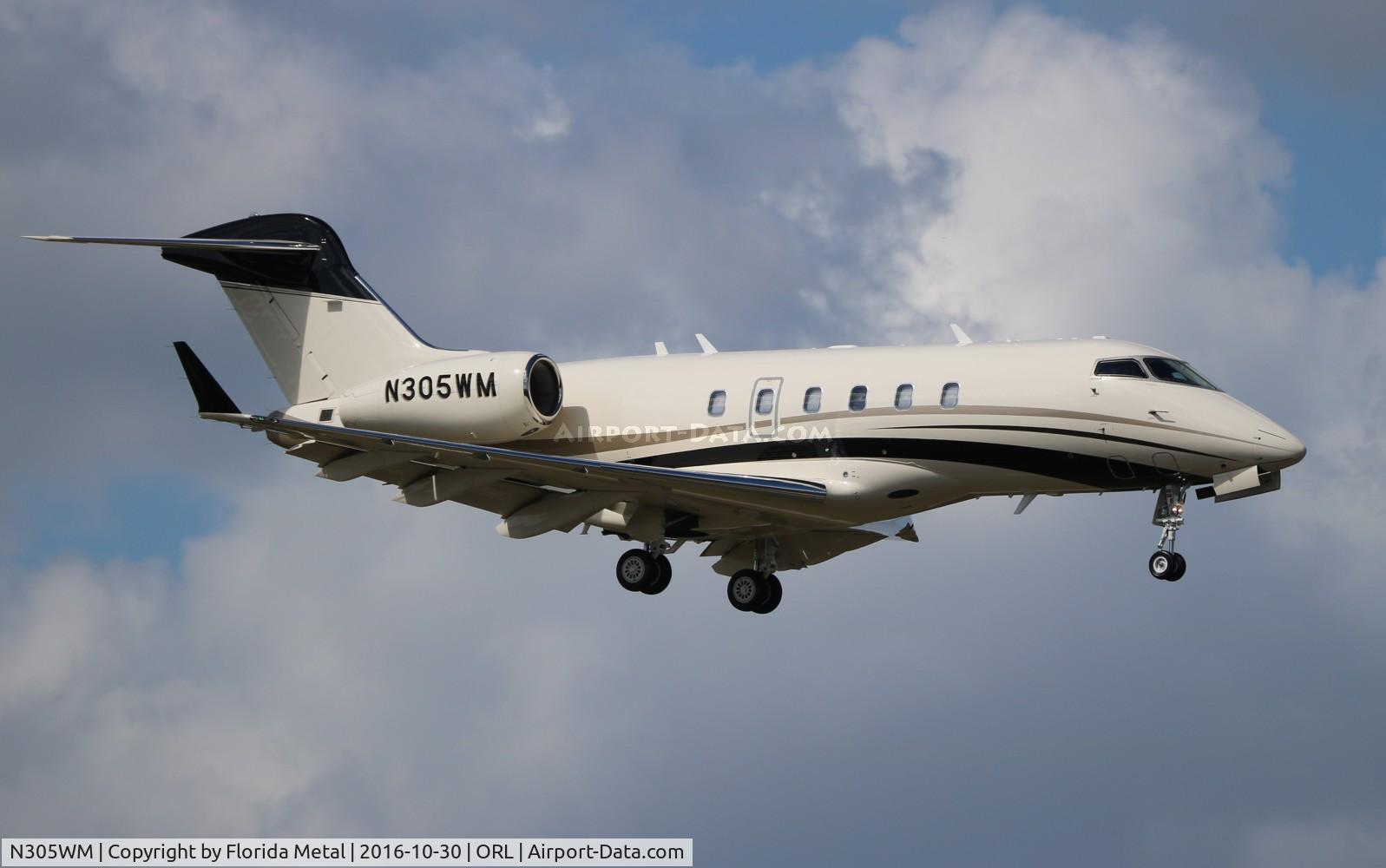 N305WM, 2012 Bombardier Challenger 300 (BD-100-1A10) C/N 20379, Challenger 300