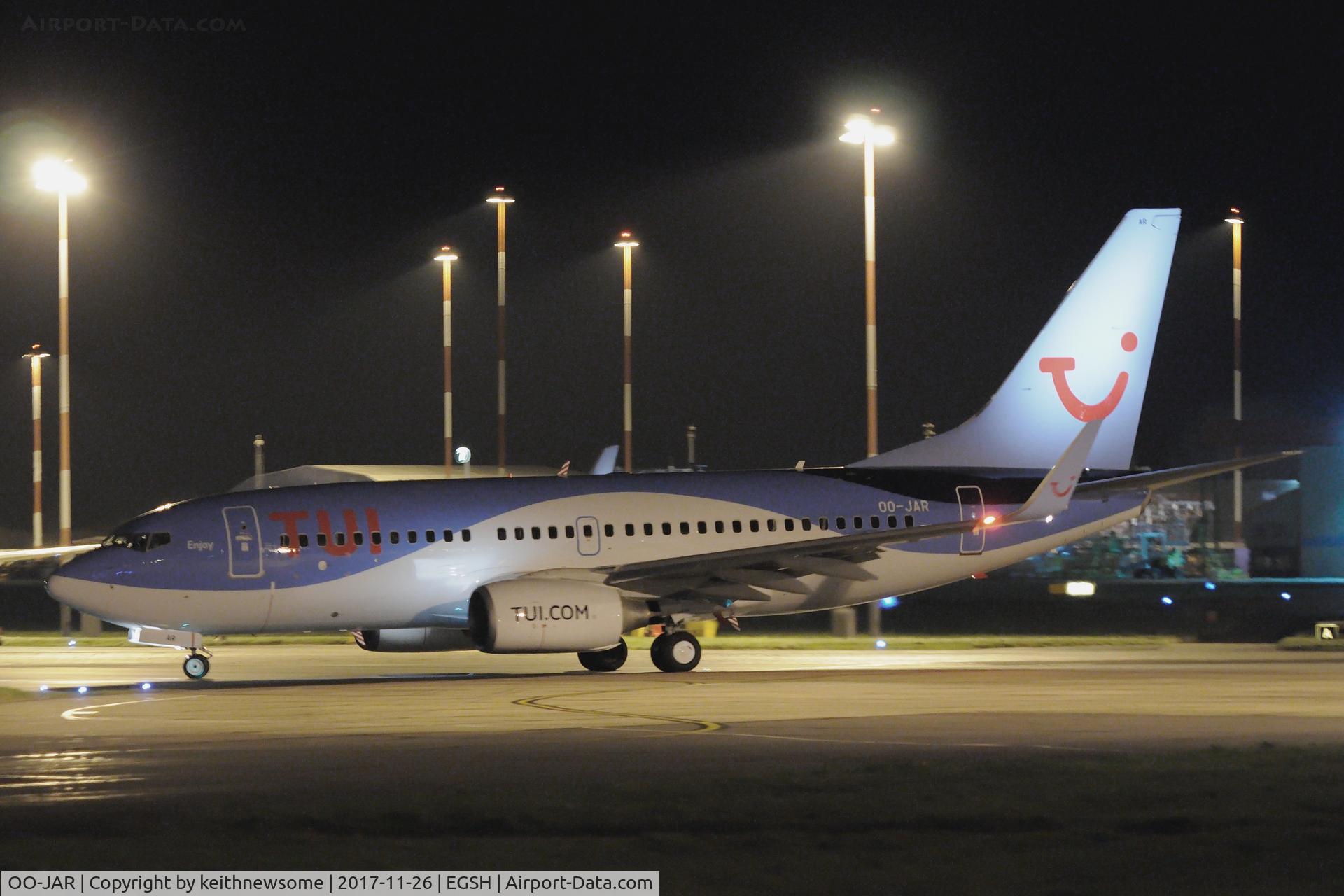 OO-JAR, 2009 Boeing 737-7K5 C/N 35150, Leaving Norwich with TUI colour scheme.