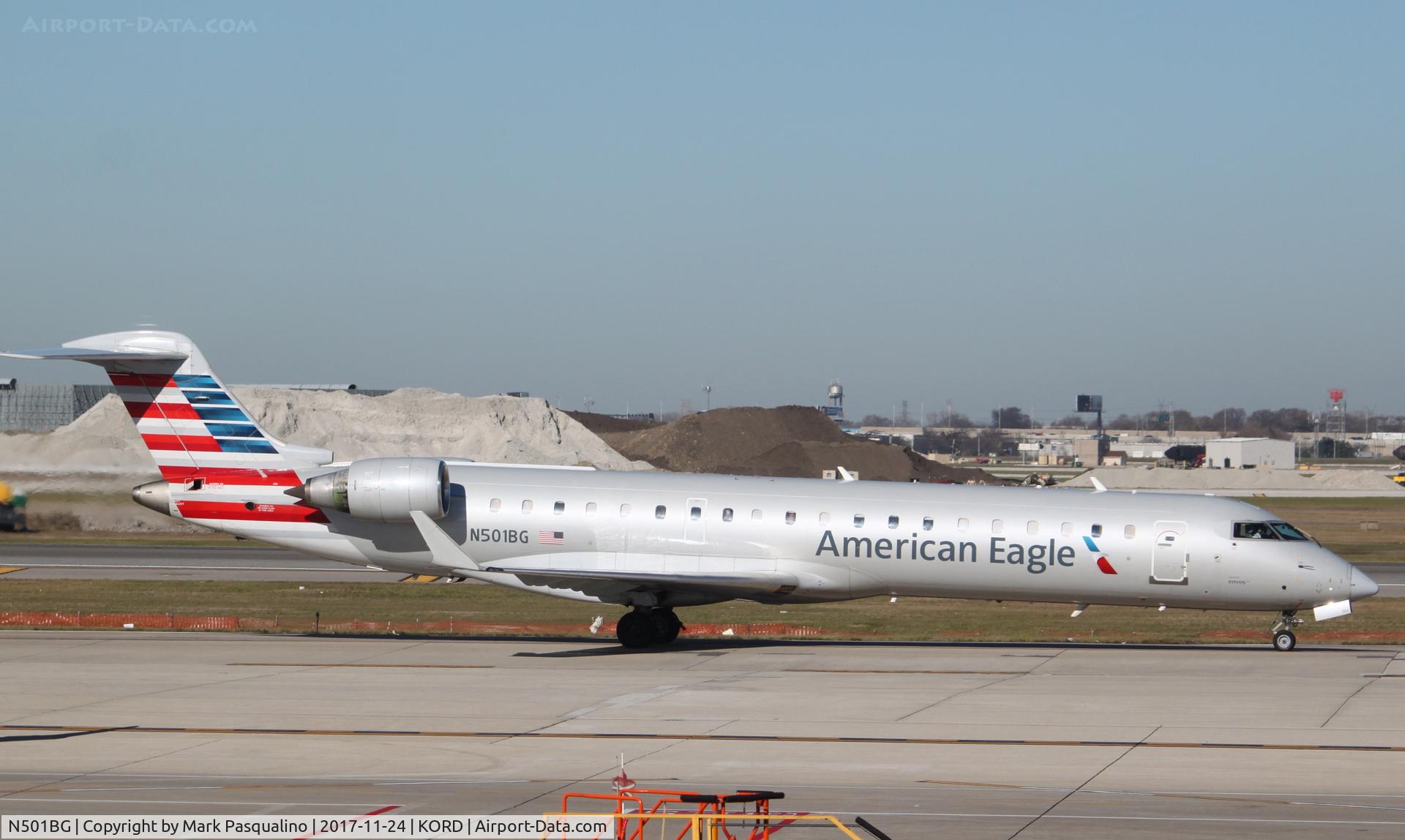 N501BG, 2001 Bombardier CRJ-701ER (CL-600-2C10) Regional Jet C/N 10017, CL-600-2C10