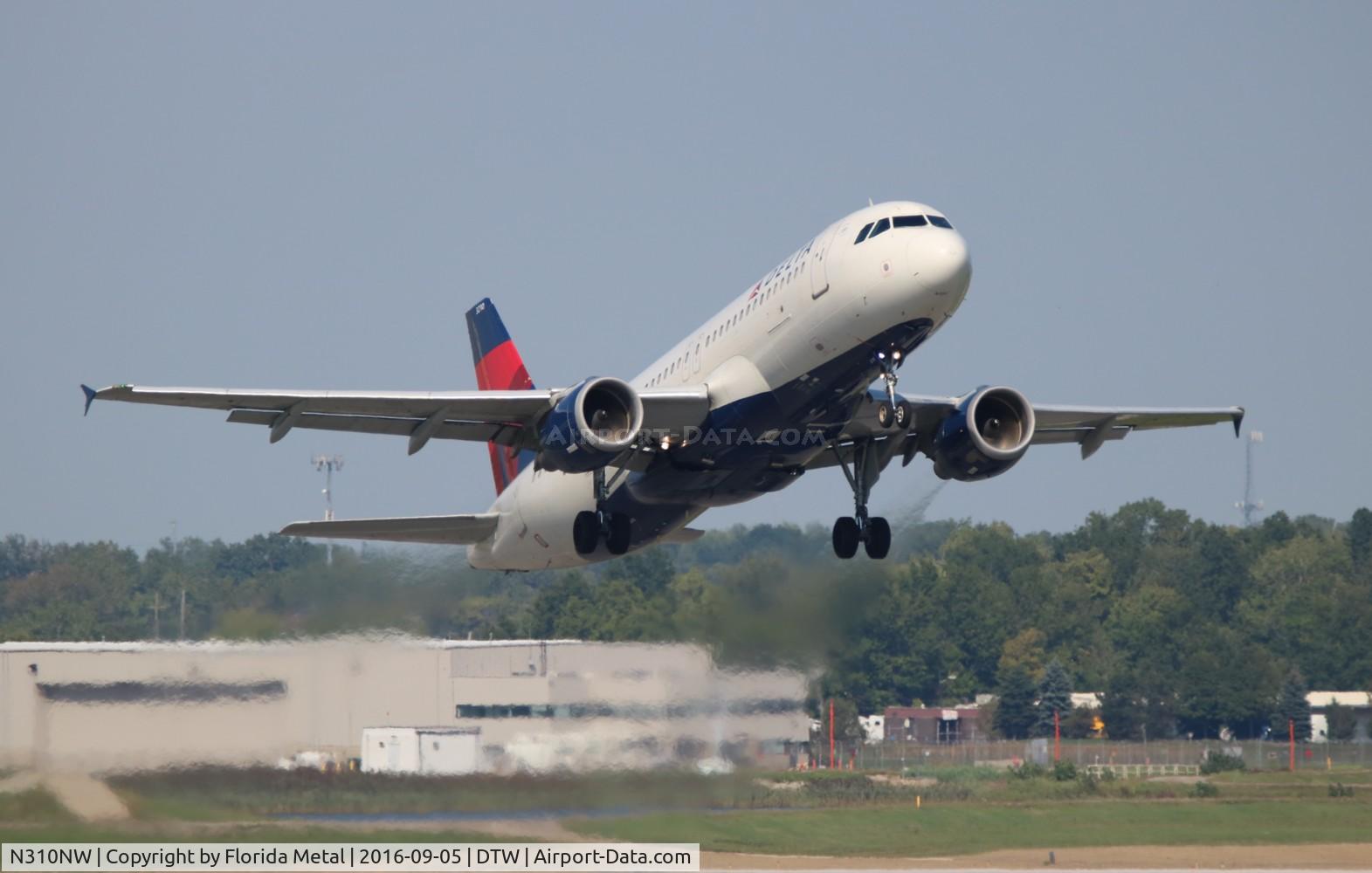 N310NW, 1990 Airbus A320-211 C/N 121, Delta