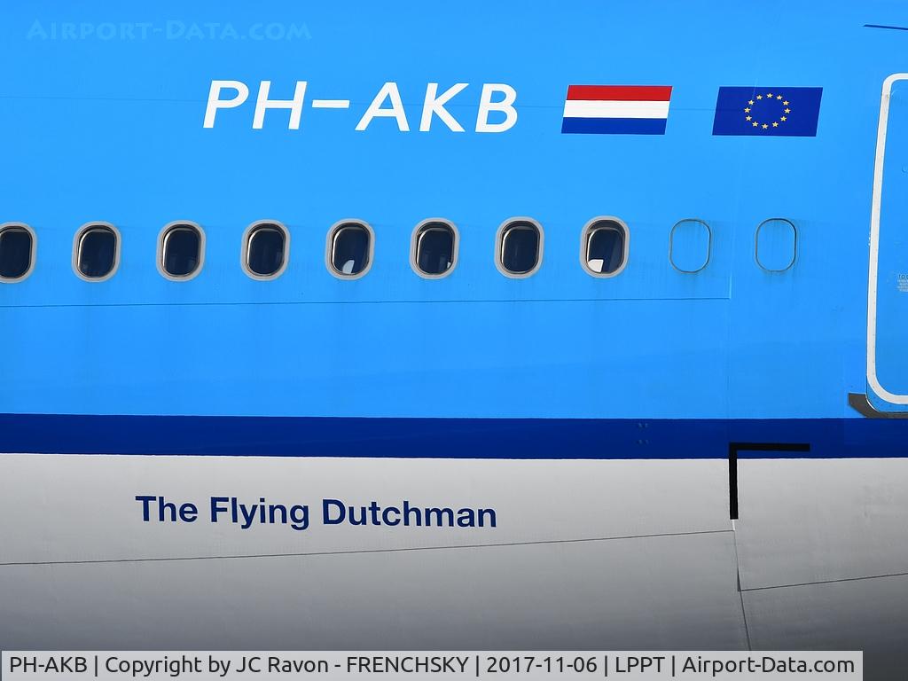 PH-AKB, 2012 Airbus A330-303 C/N 1294, Piazza Navona - Roma