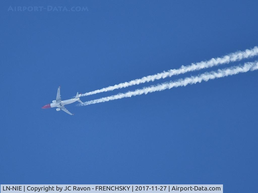 LN-NIE, 2012 Boeing 737-8JP C/N 39435, DY4222 /NAX2CP Malaga to Stockholm flight level 360 overflying Bordeaux city