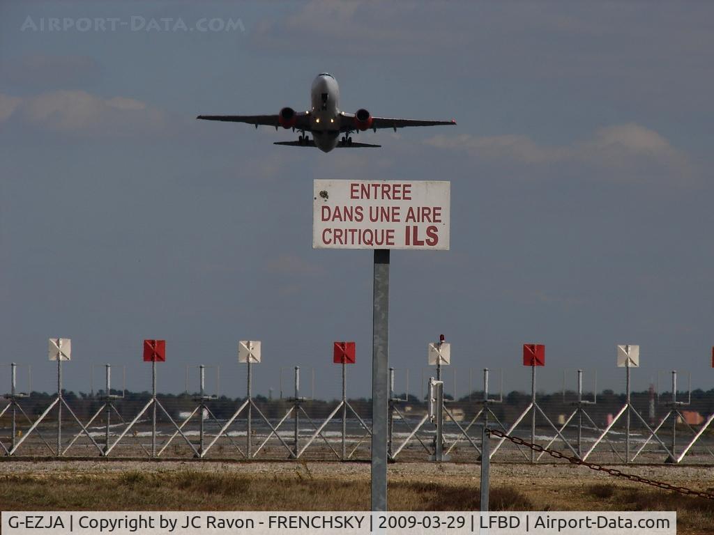 G-EZJA, 2000 Boeing 737-73V C/N 30235, easyJet UK take off runway 29